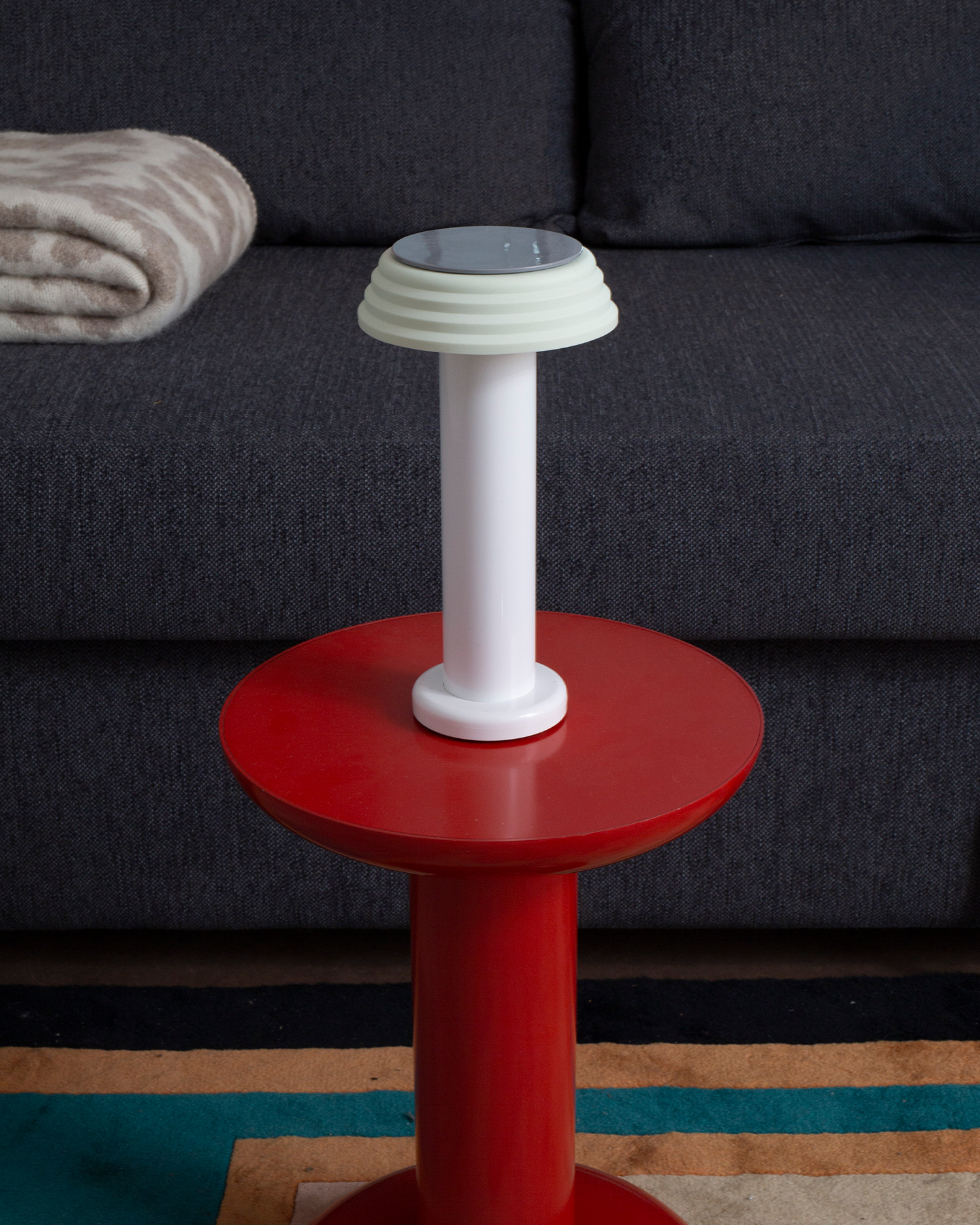 Lampada da tavolo portatile PL1, bianca e menta