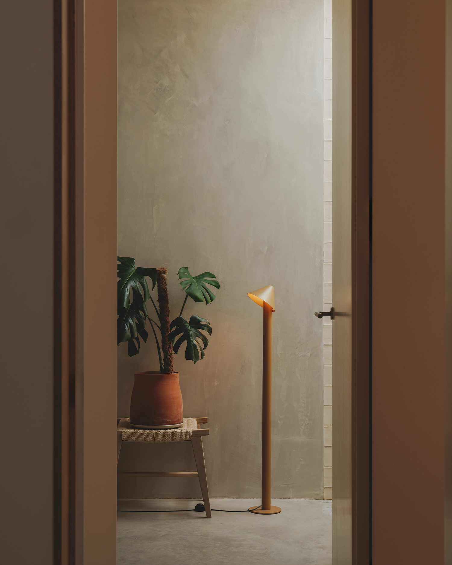 Lampada da terra Shita