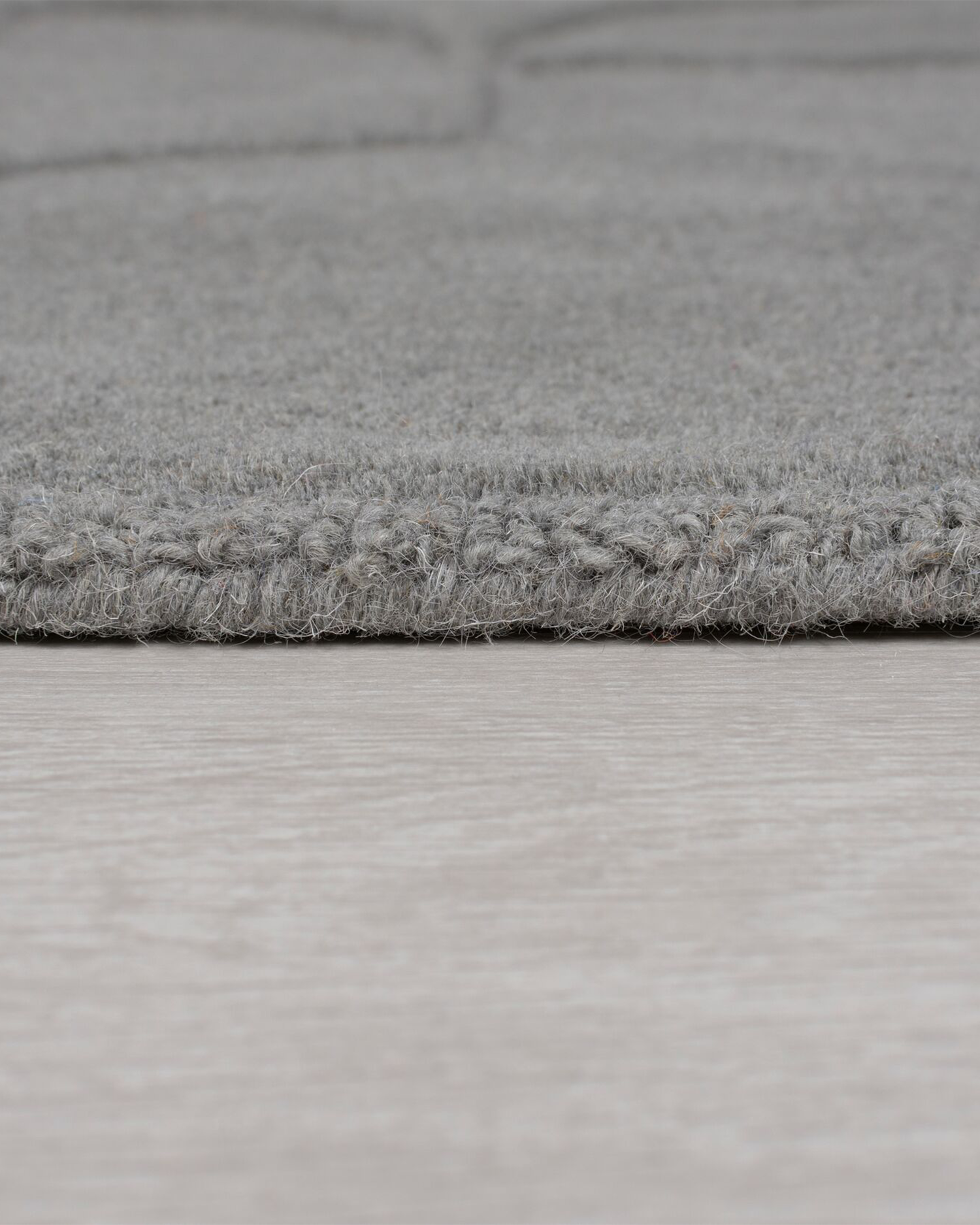 Tappeto geometrico in lana Gigi, grigio