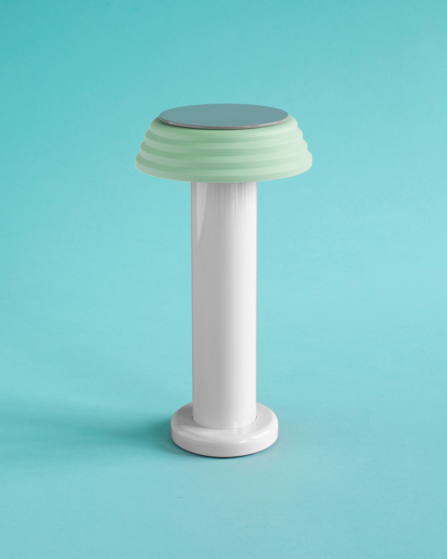 Lampada da tavolo portatile PL1, bianca e menta