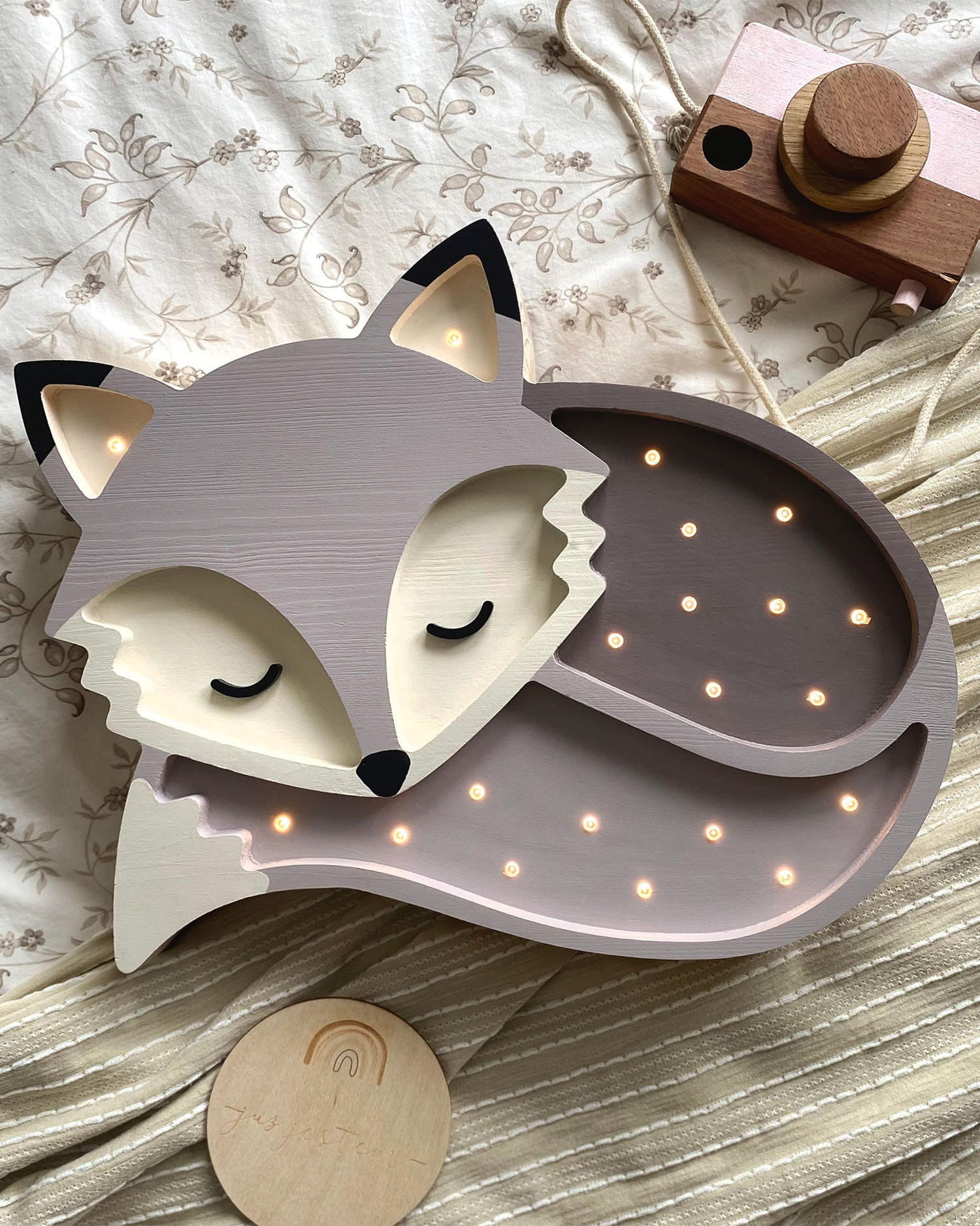 Lampada portatile in legno Fox, grigia