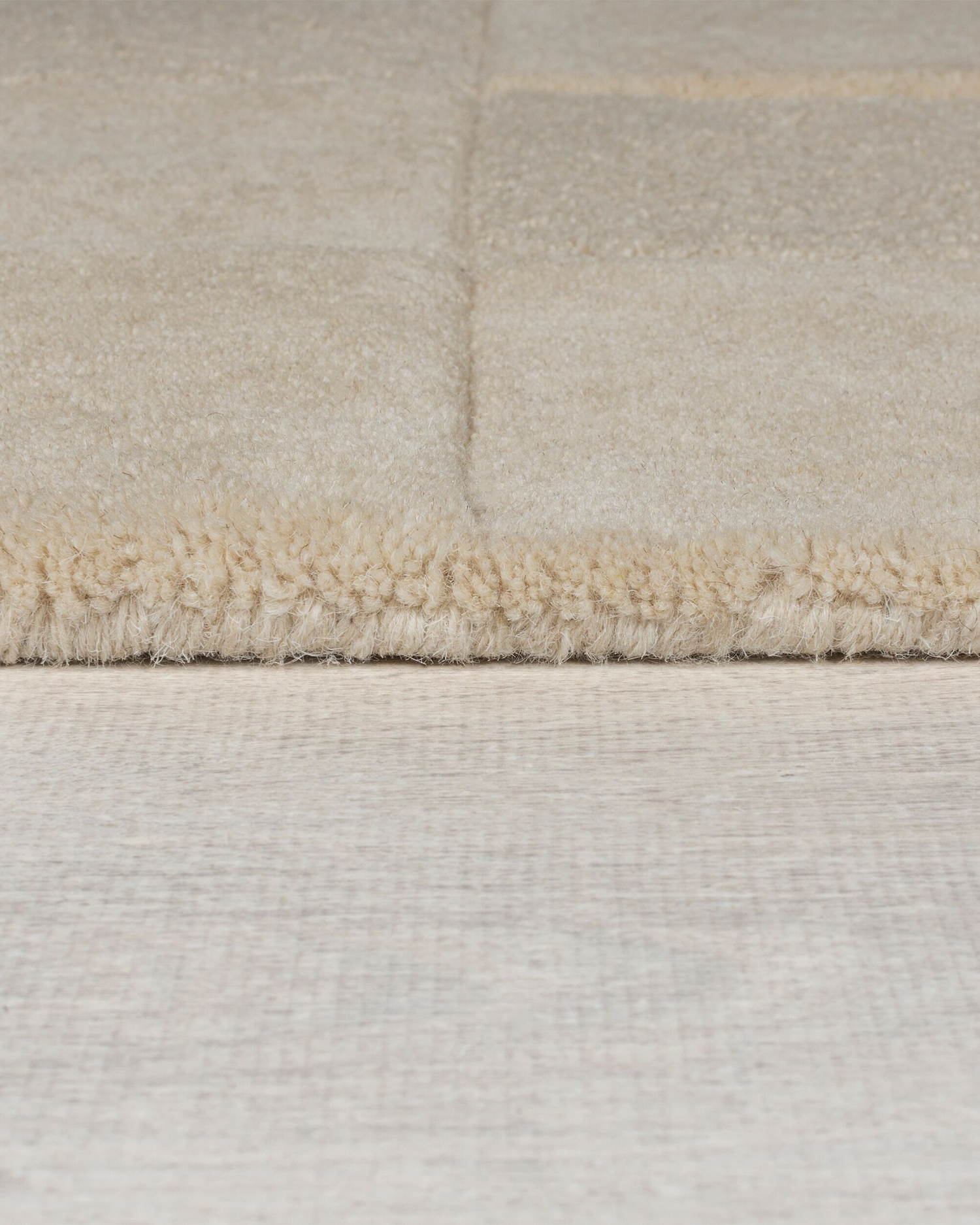 Tappeto moderno in lana Checkerboard, naturale
