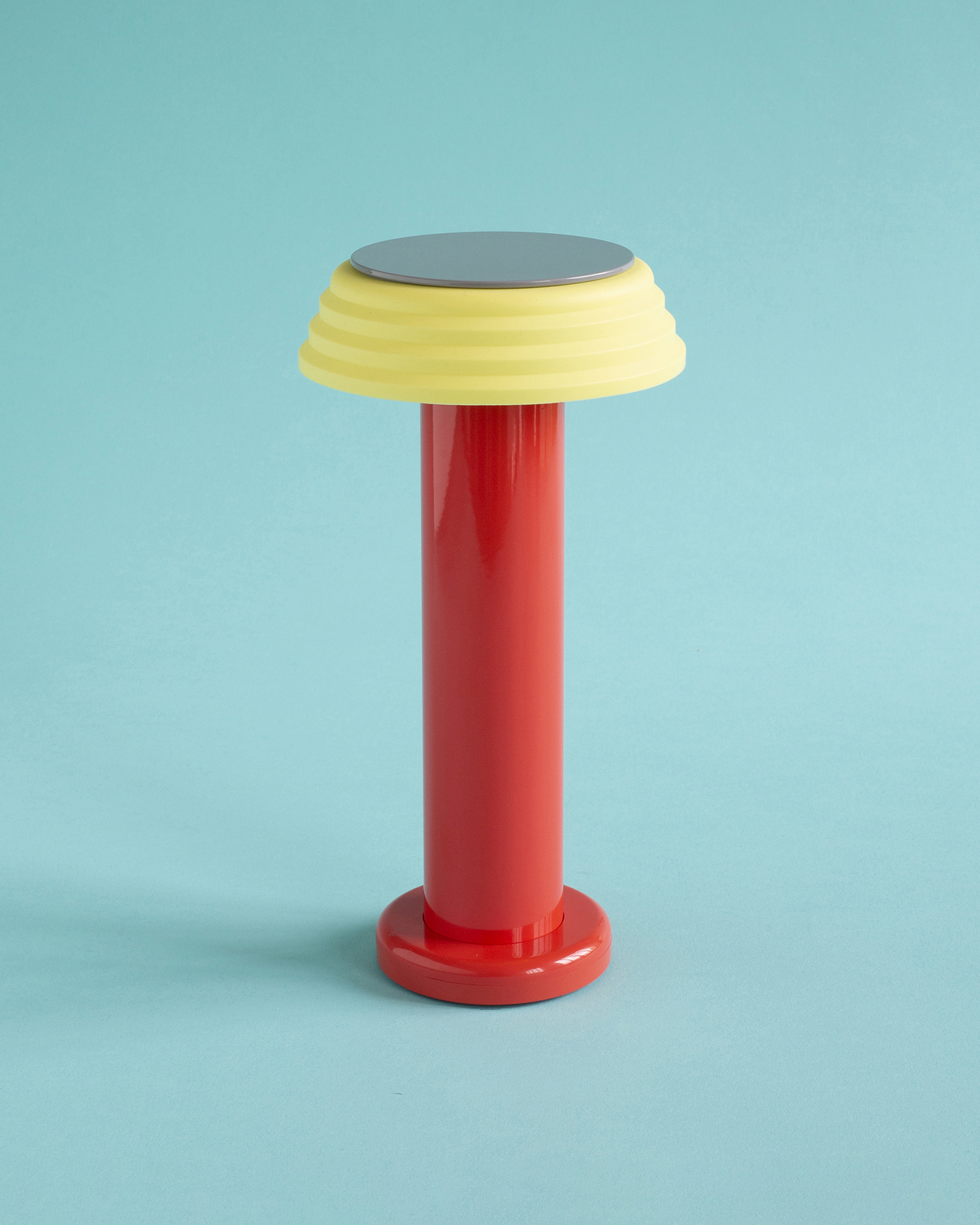 Lampada da tavolo portatile PL1, rossa e gialla