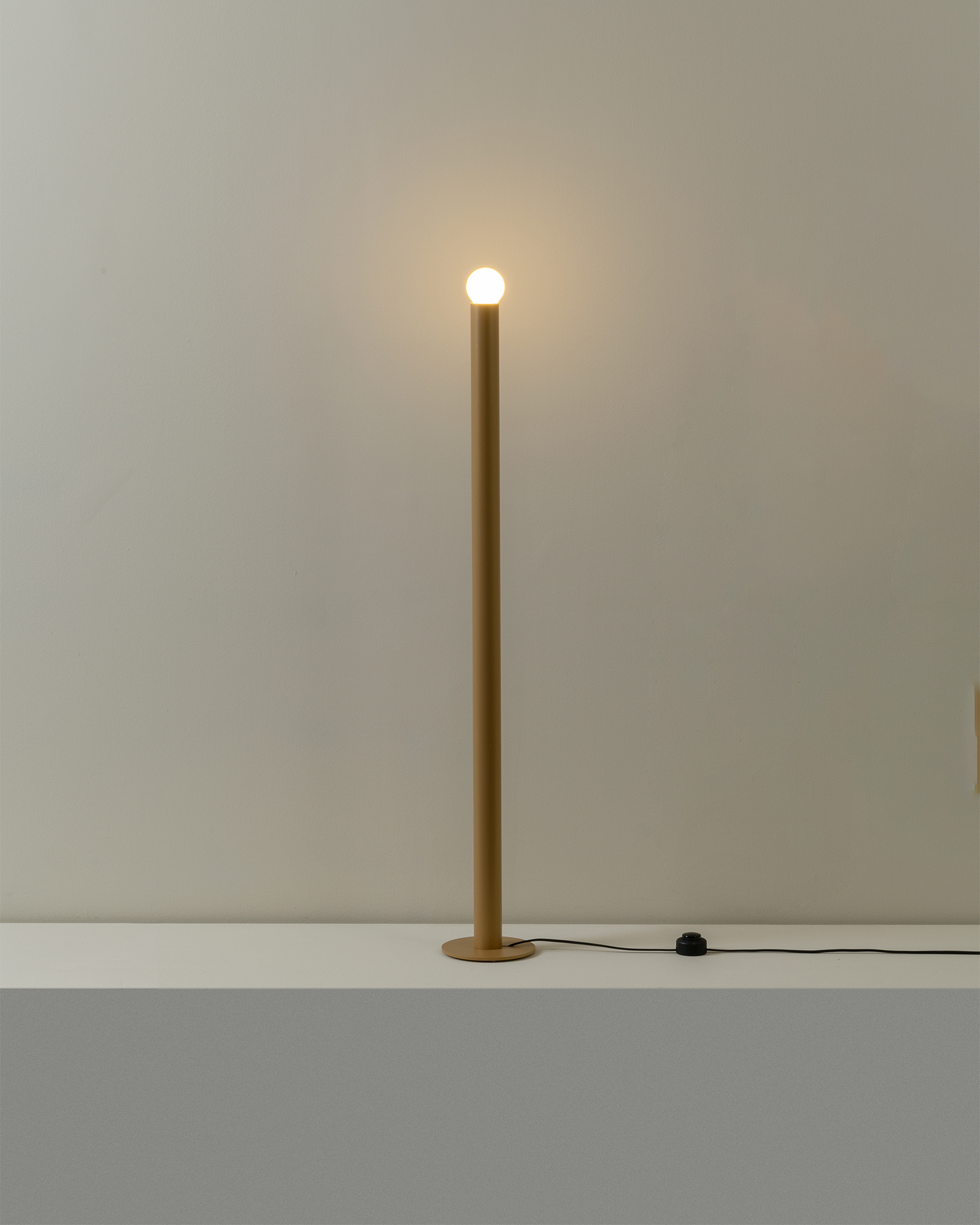 Lampada da terra Shita