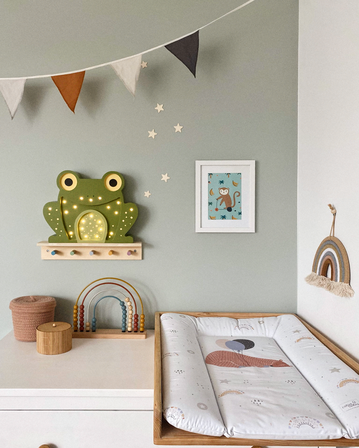Lampada portatile in legno Frog