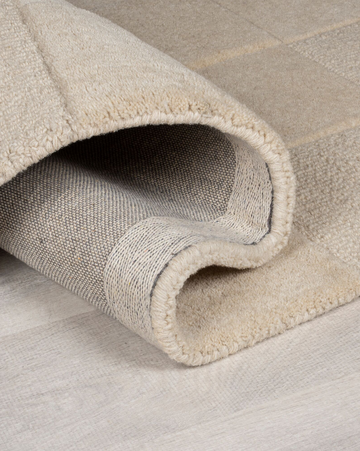 Tappeto moderno in lana Checkerboard, naturale