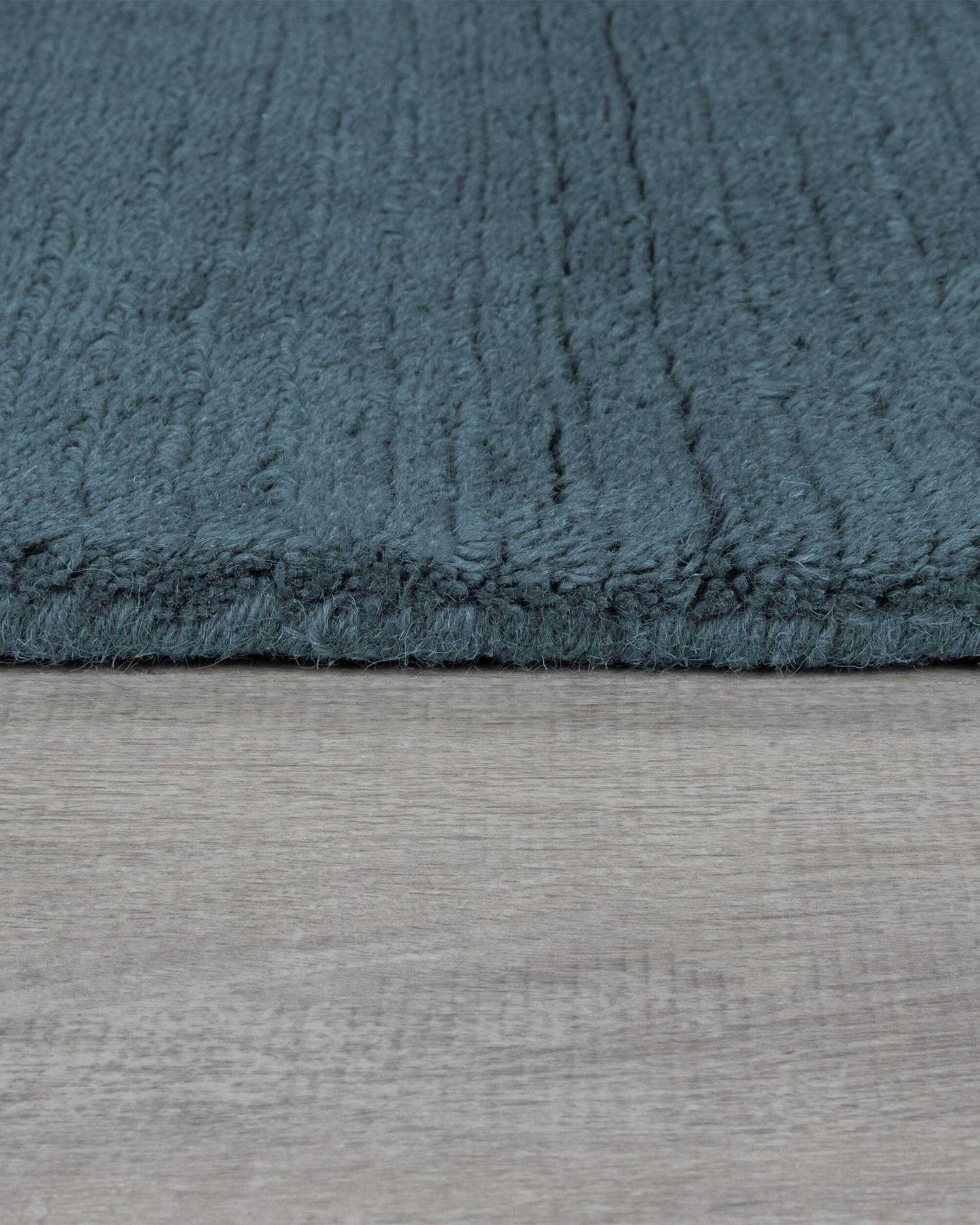 Tappeto in lana realizzato a mano, blu