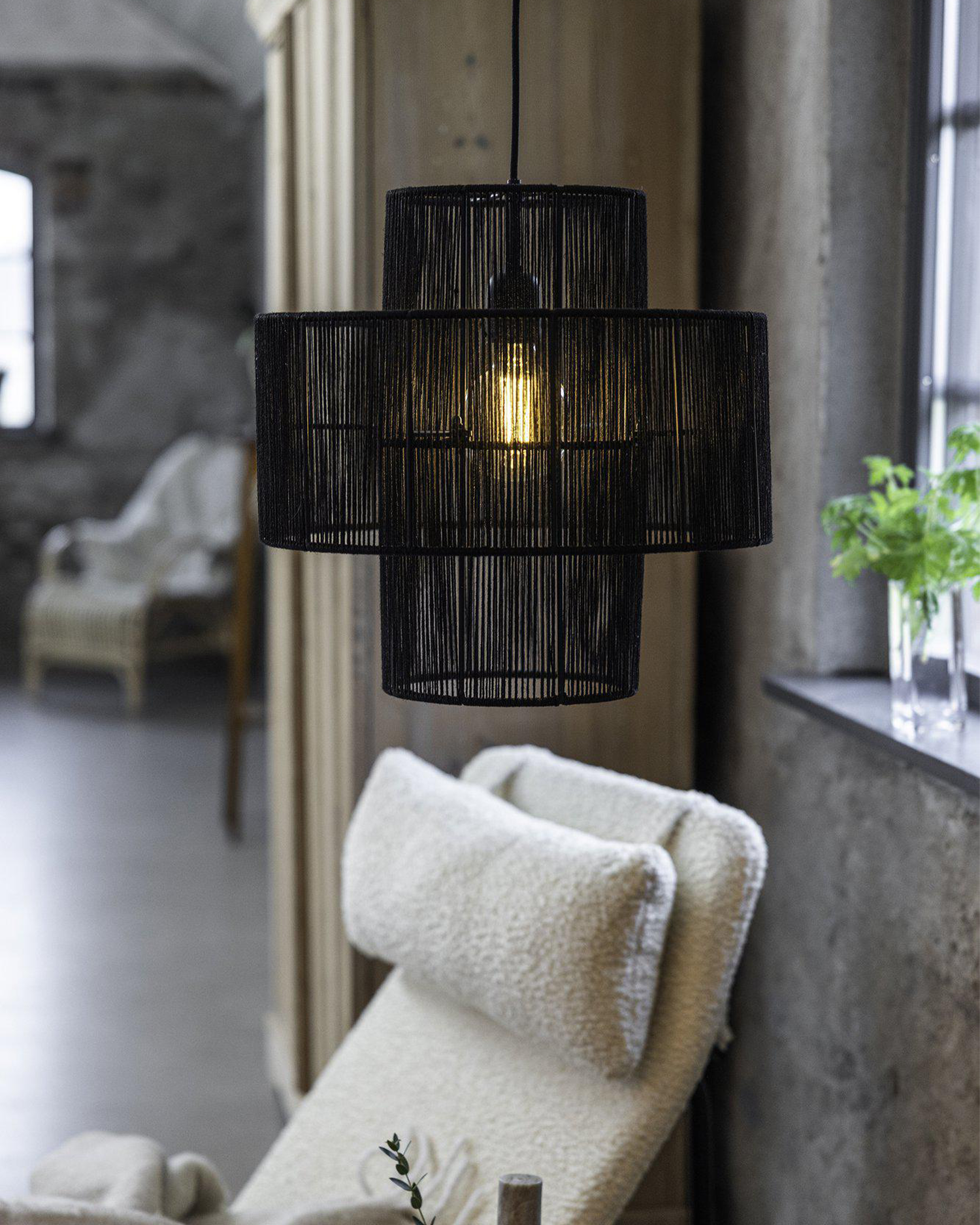 Lampada a sospensione Soga, nera