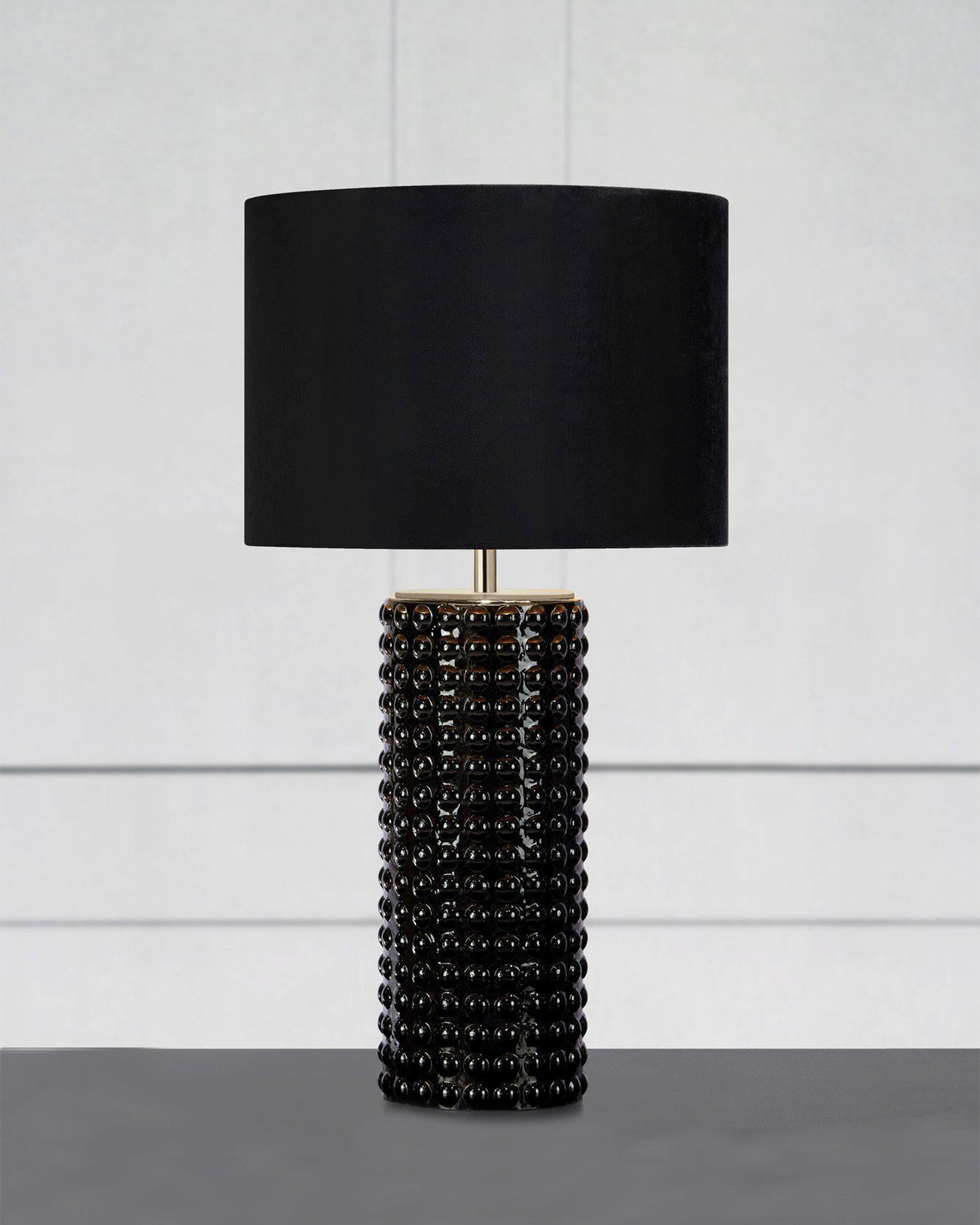 Lampada da tavolo Proud, nera