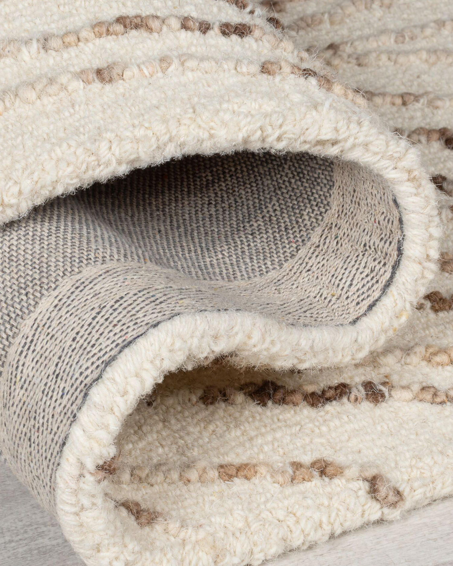 Tappeto in lana Abstract Swirl, crema e marrone