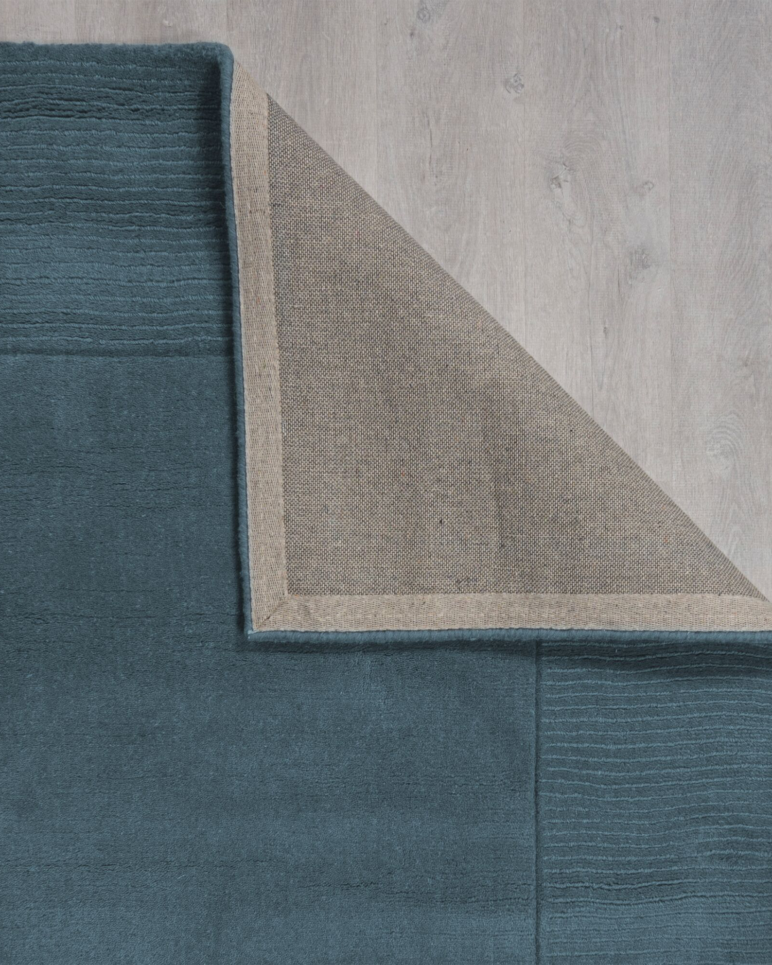 Tappeto in lana realizzato a mano, blu