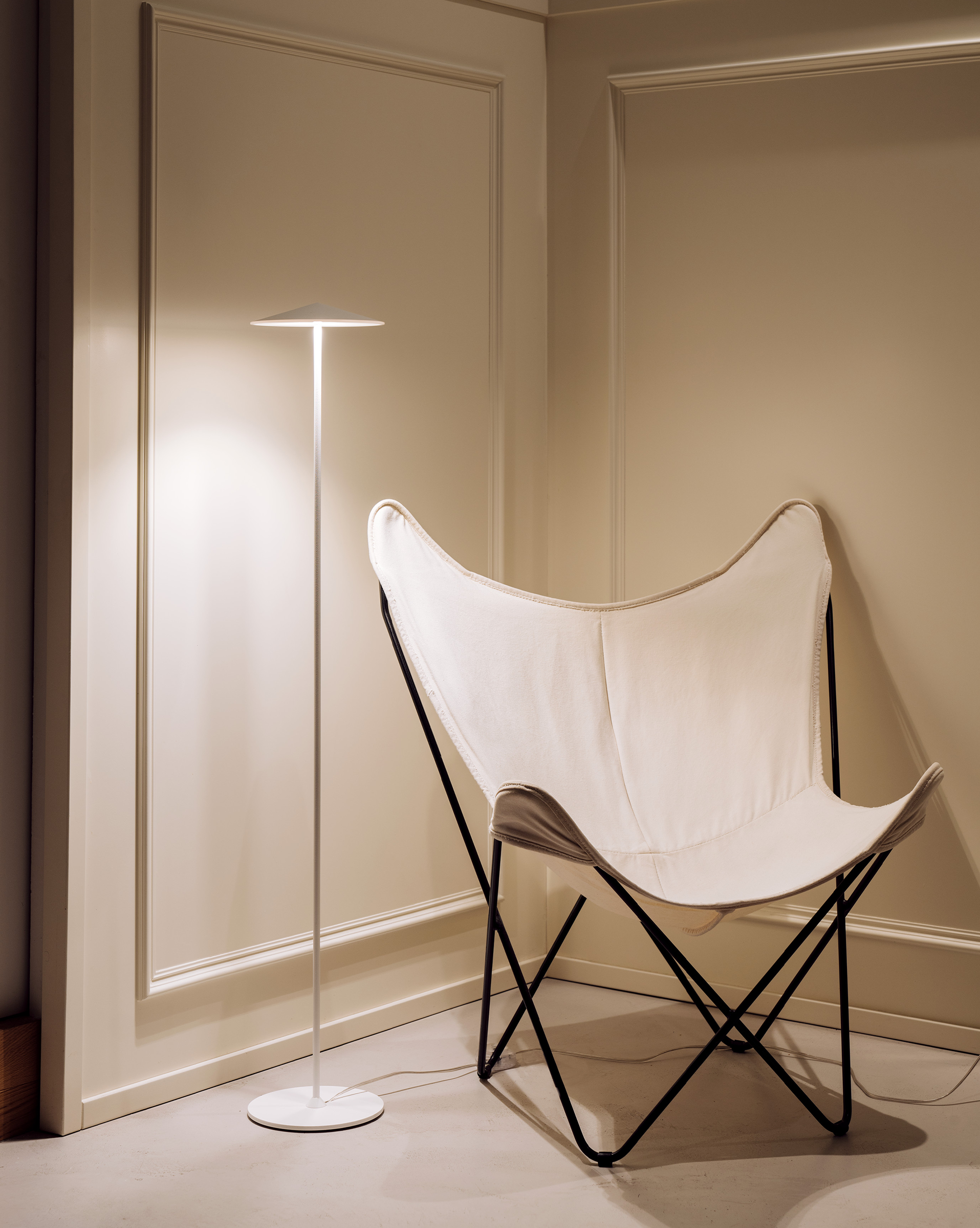 Lampada da terra Pla