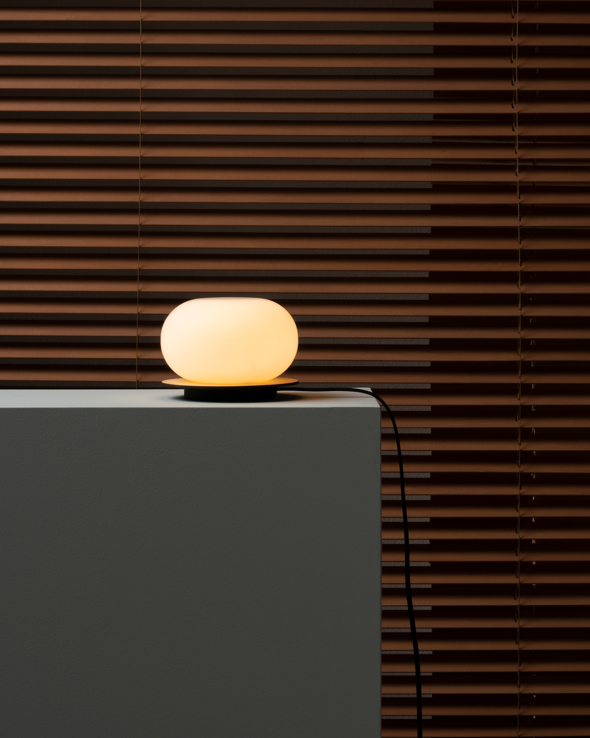 Lampada da tavolo Knock