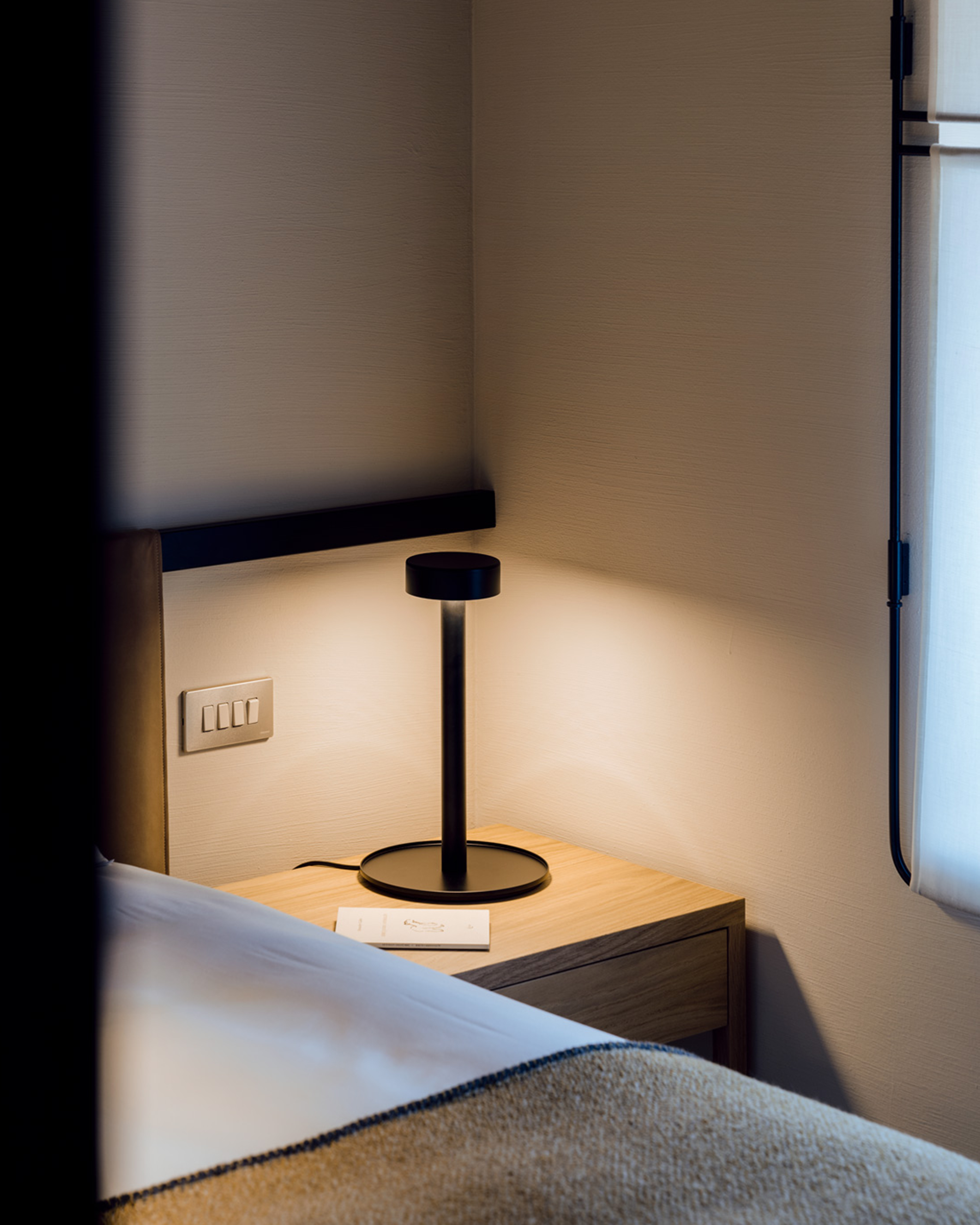 Lampada da tavolo Peak Lane