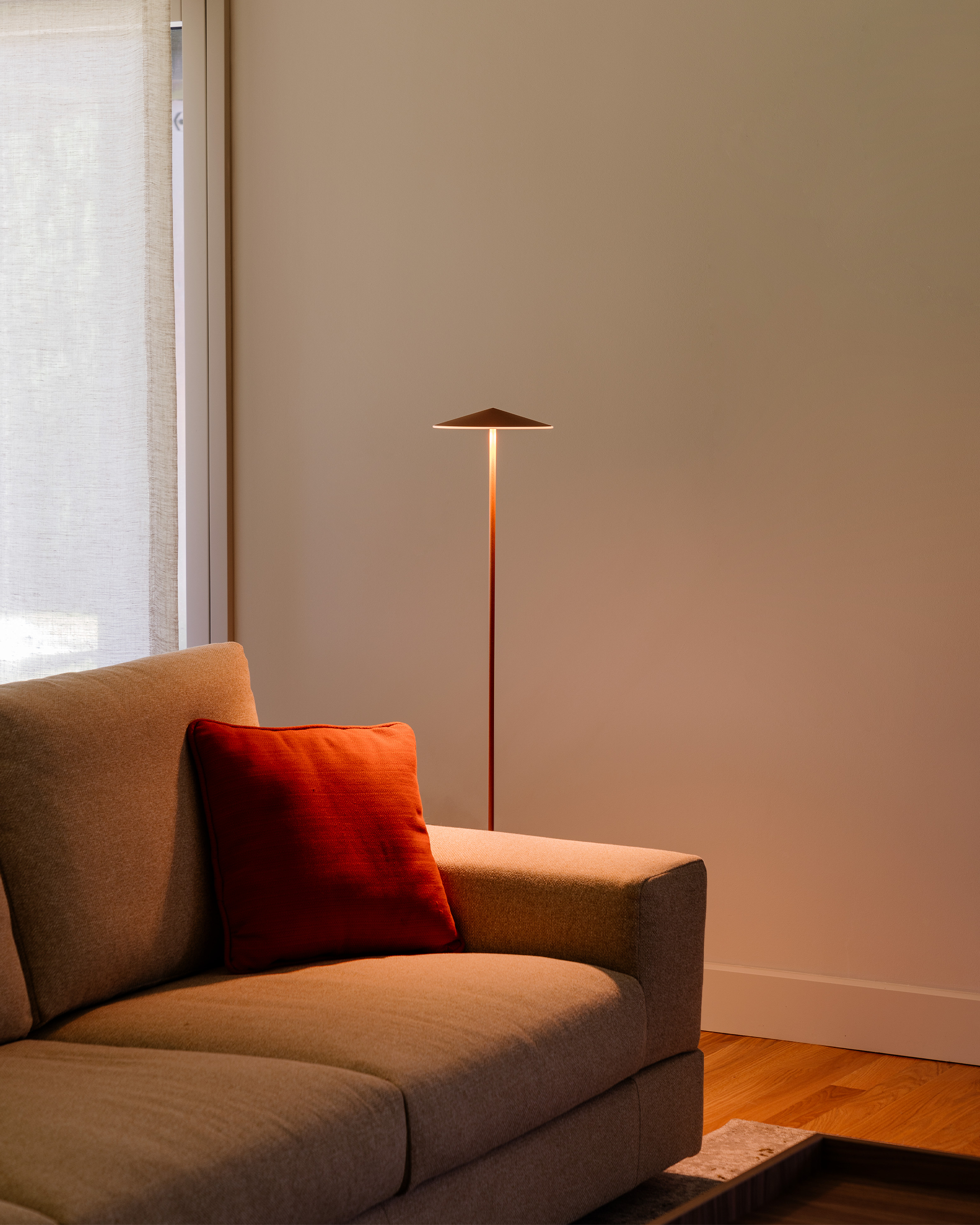 Lampada da terra Pla