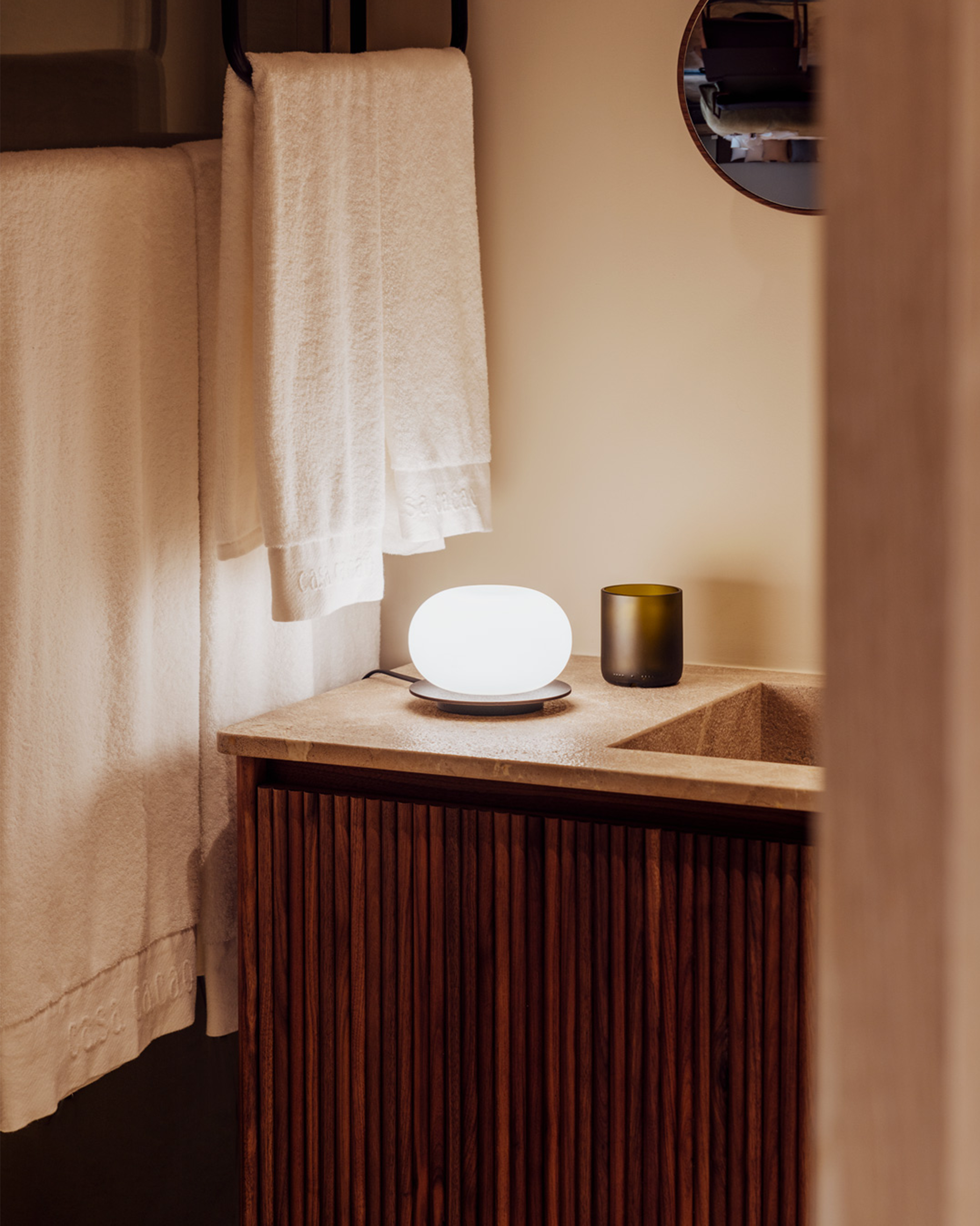 Lampada da tavolo Knock