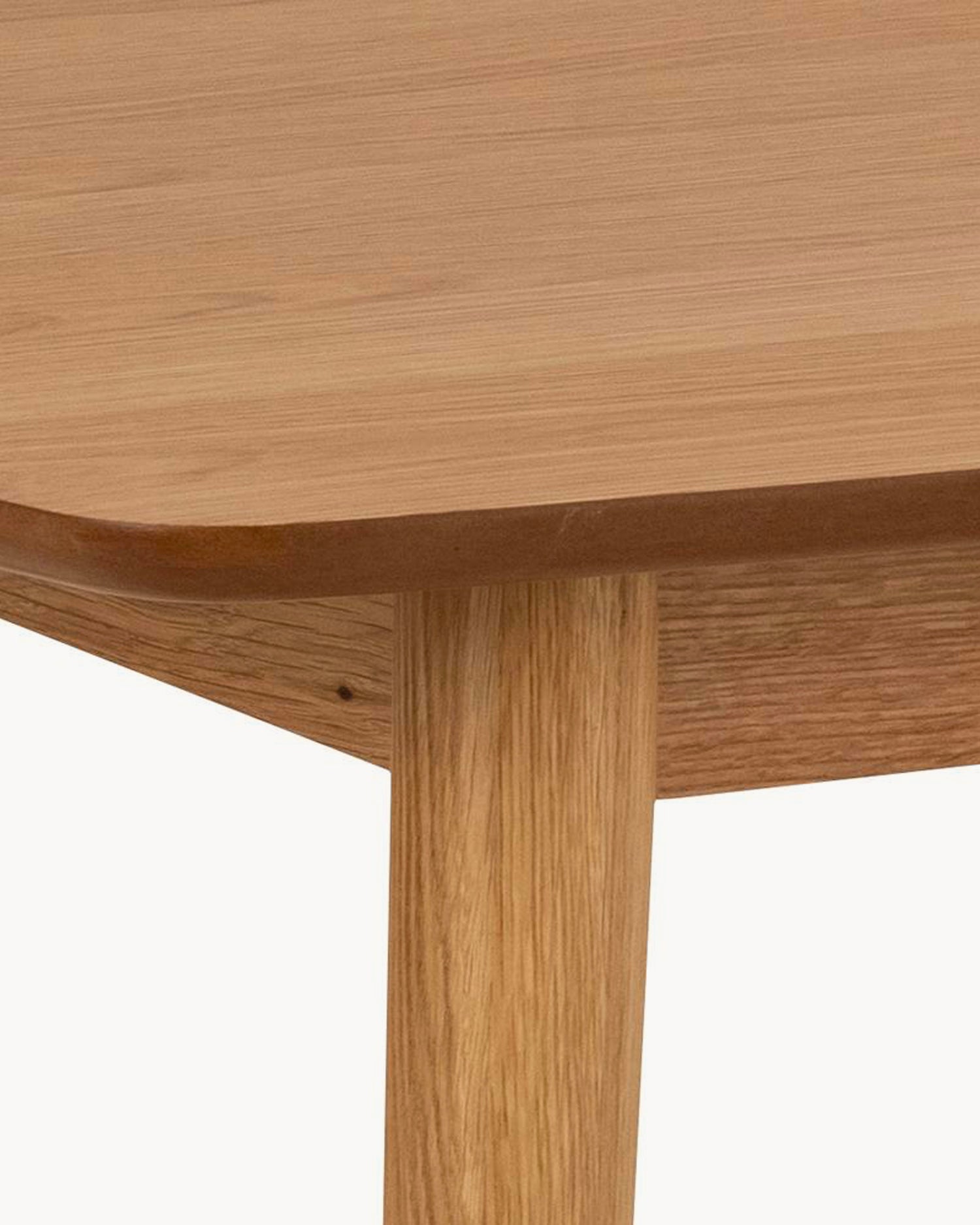 Tavolo da pranzo in legno Koti