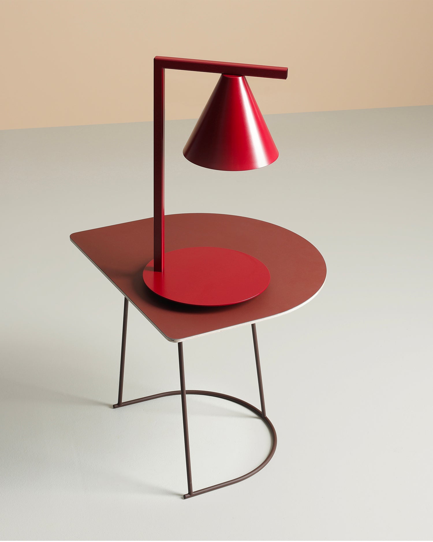 Lampada da tavolo Form, rossa
