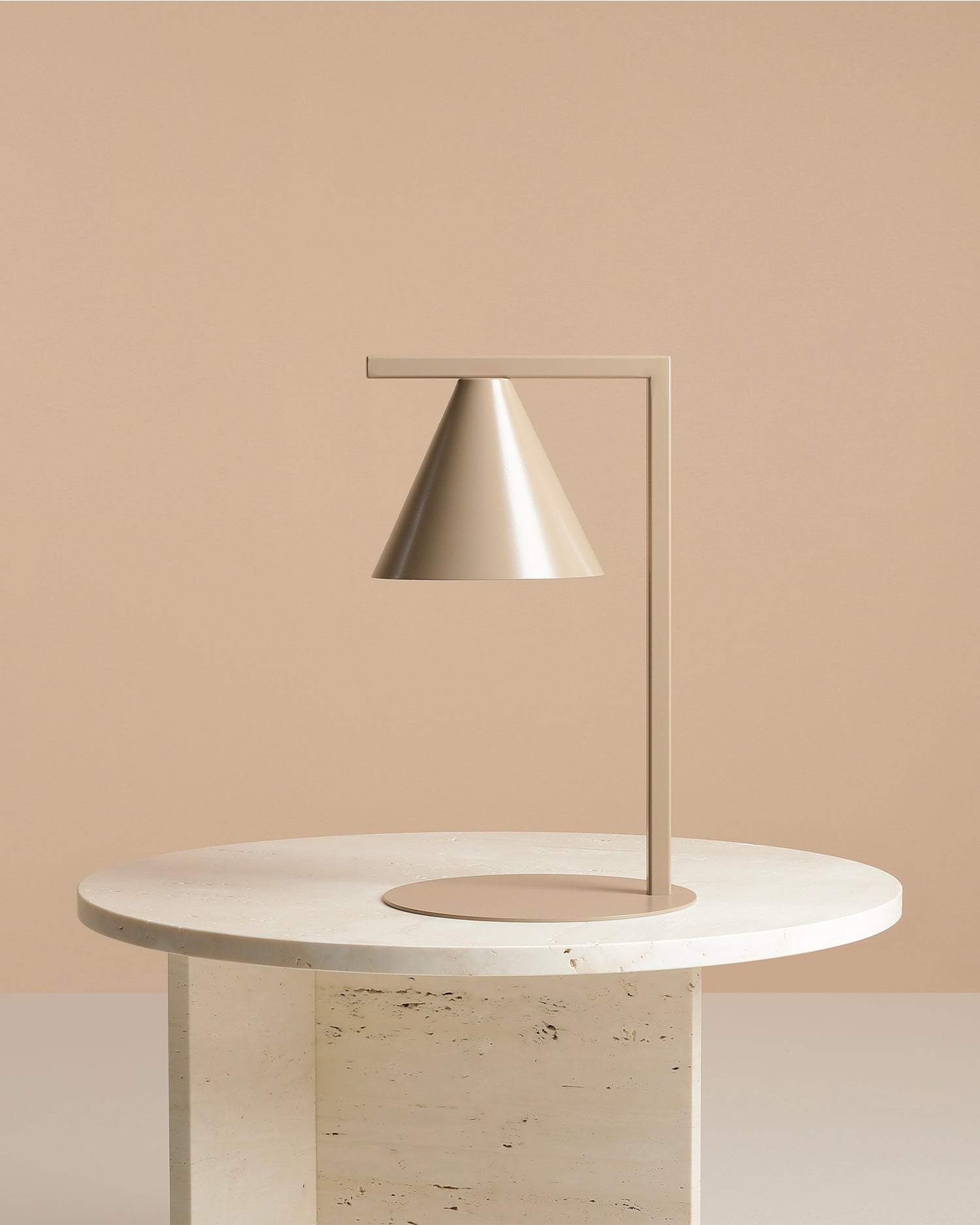 Lampada da tavolo Form, beige