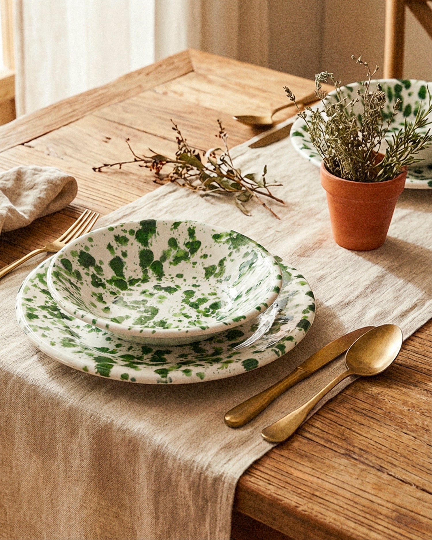 Set 6 piatti piani in ceramica realizzati a mano Impulso