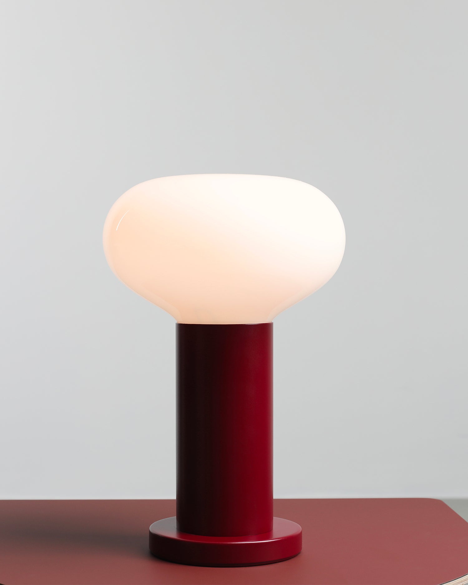Lampada da tavolo Flo, burgundy