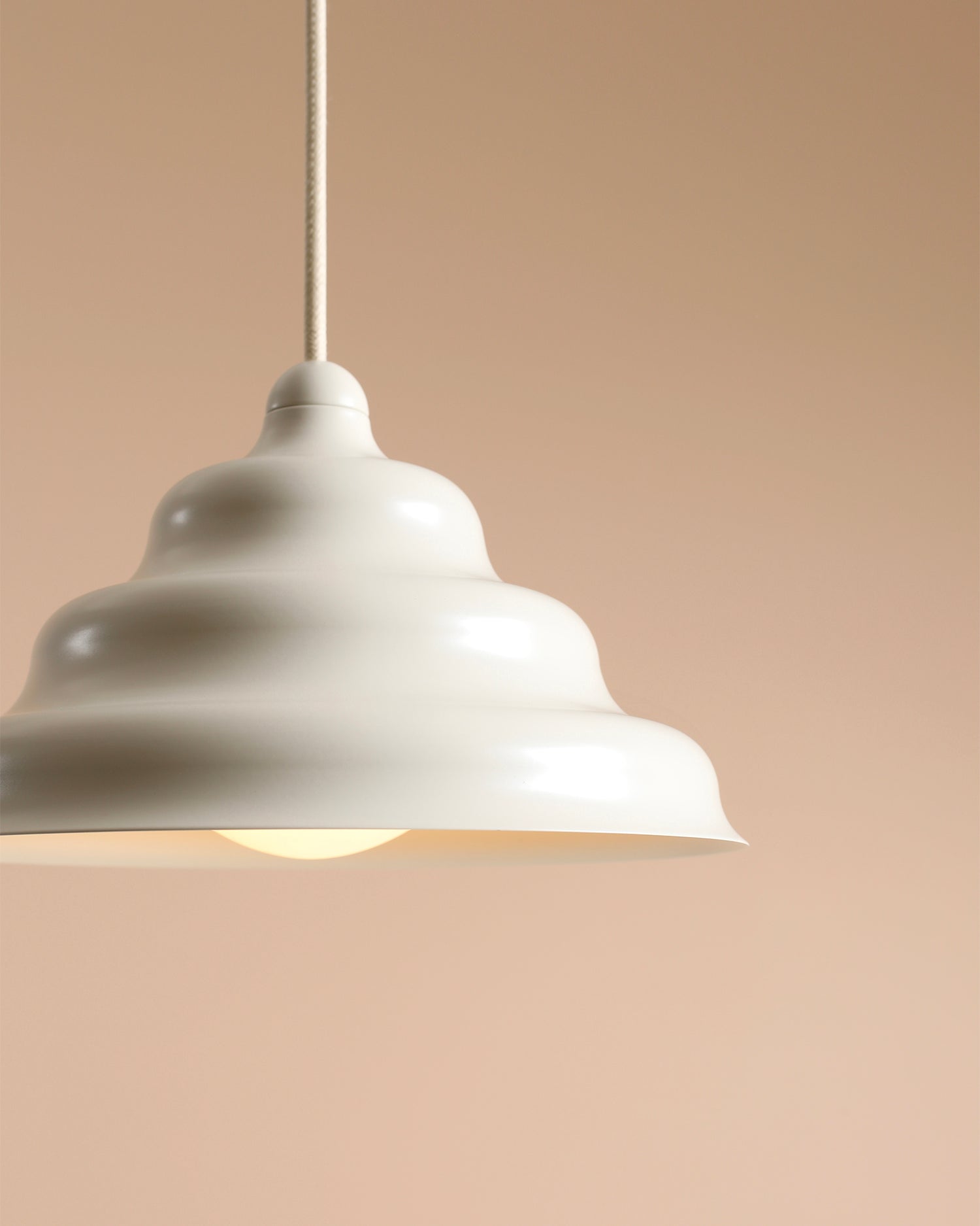 Lampada a sospensione Wave, crema