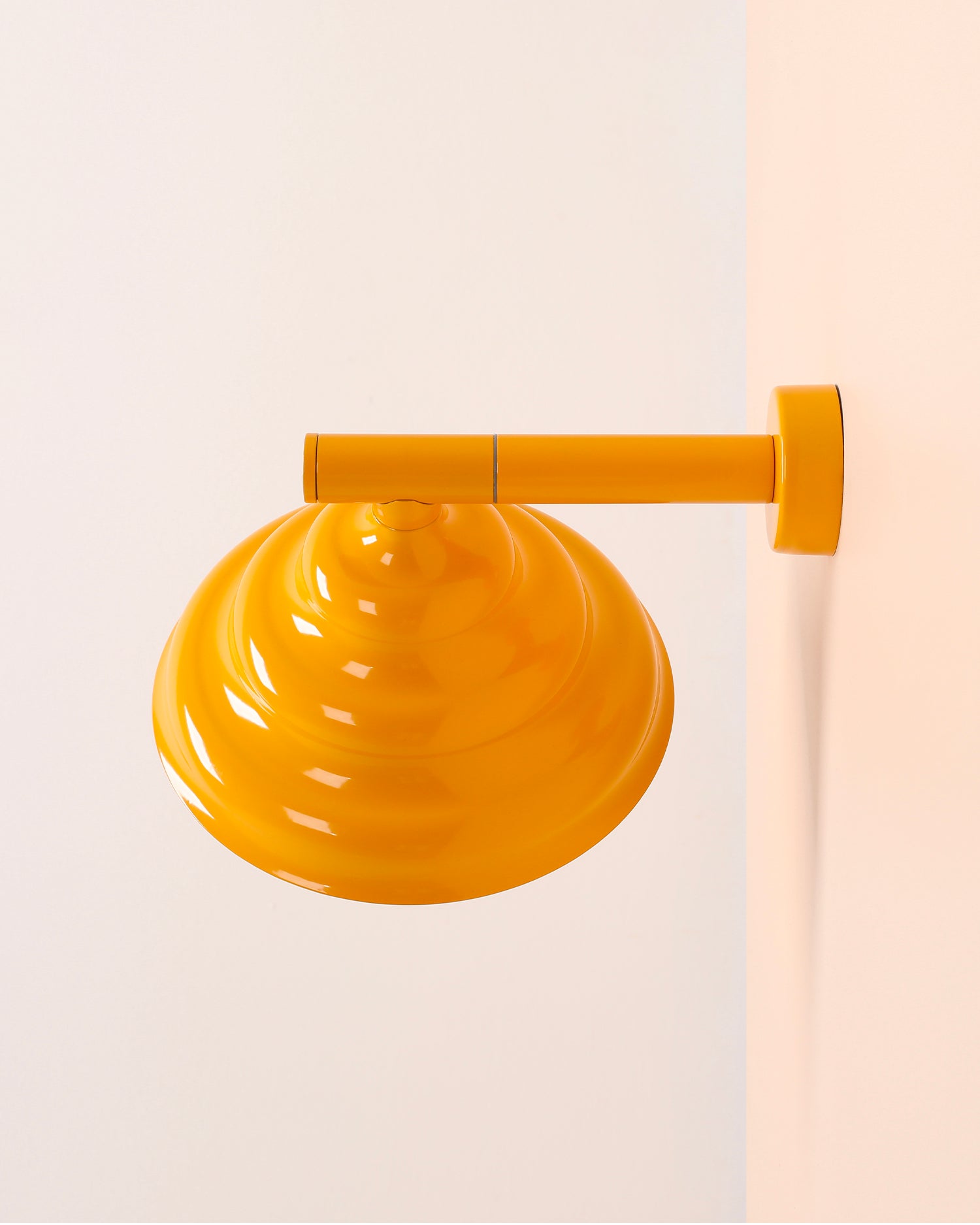 Lampada da parete Wave, giallo