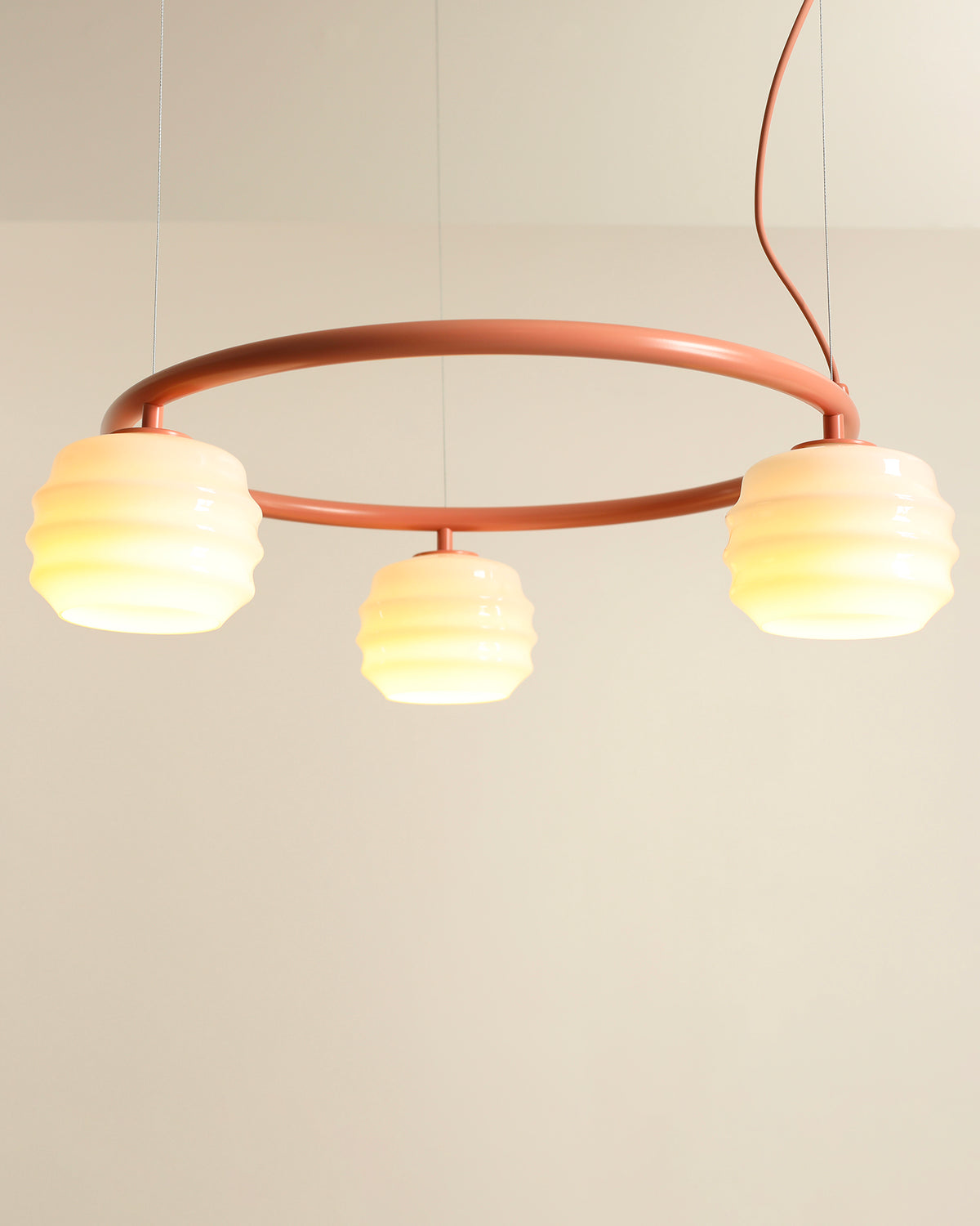 Lampadario circolare in metallo e vetro Puff