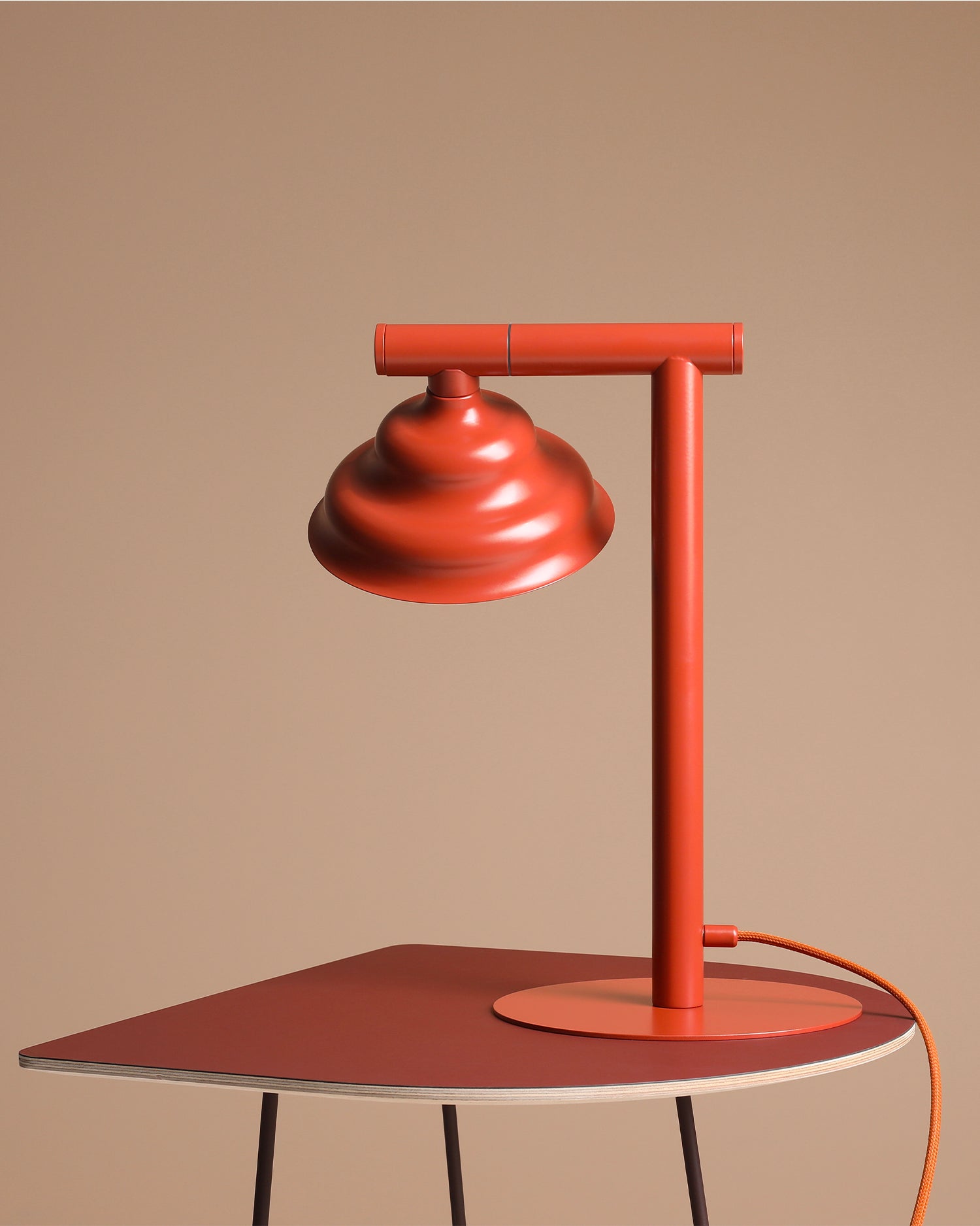 Lampada da tavolo Wave, mattone