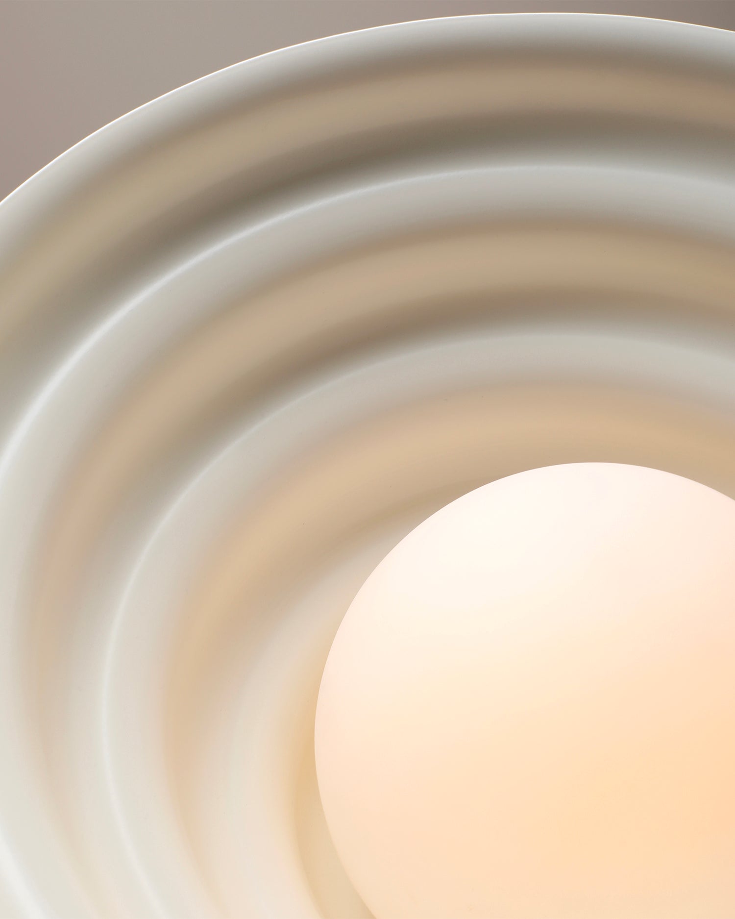 Lampada a sospensione Wave, crema