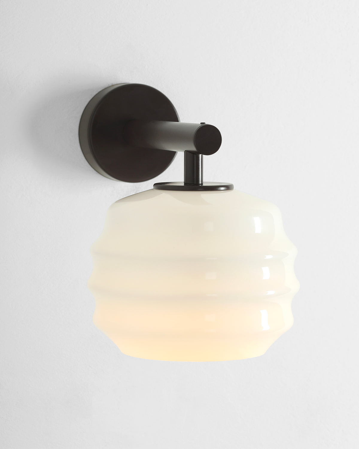 Lampada da parete in metallo e vetro Puff