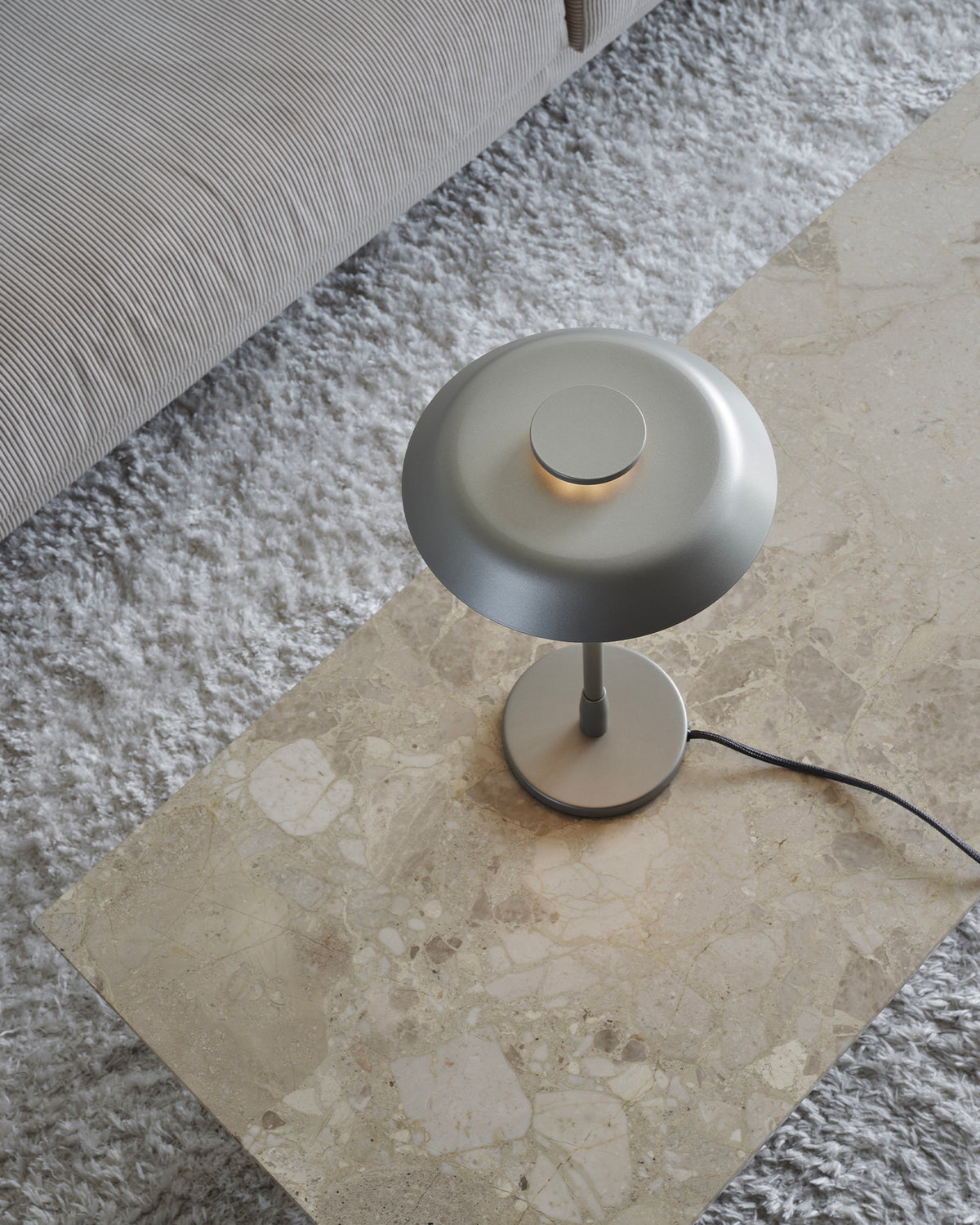 Lampada da tavolo in metallo e vetro soffiato Horisont