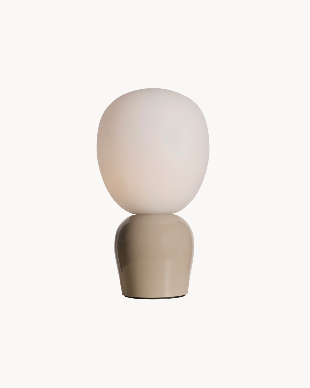 Lampada da tavolo in metallo e vetro opalino Buddy