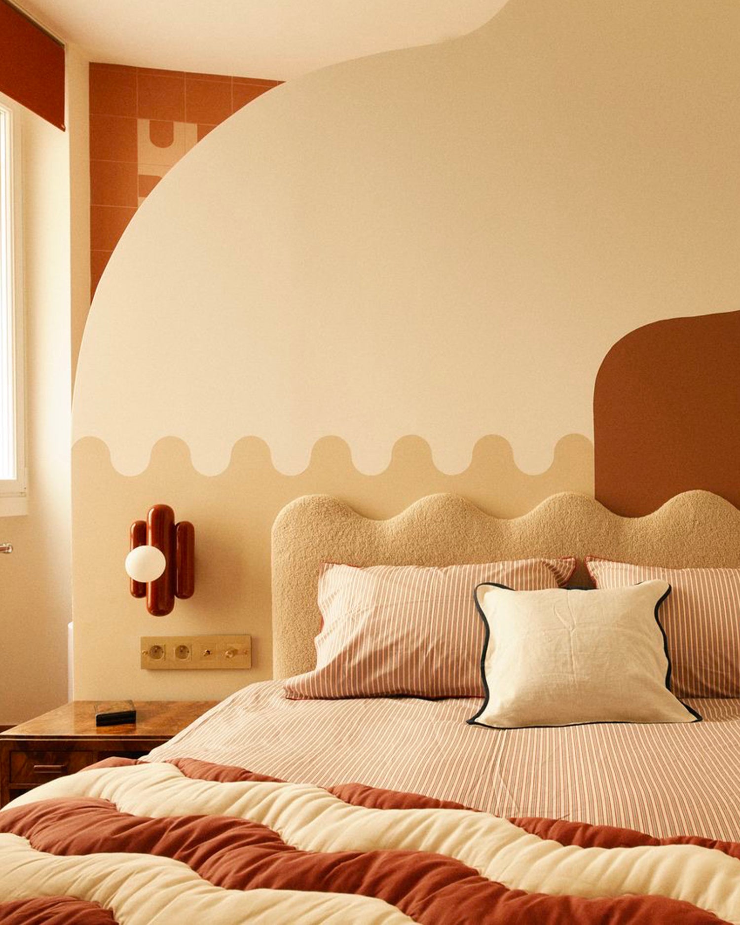 Lampada da parete in ceramica Madeleine