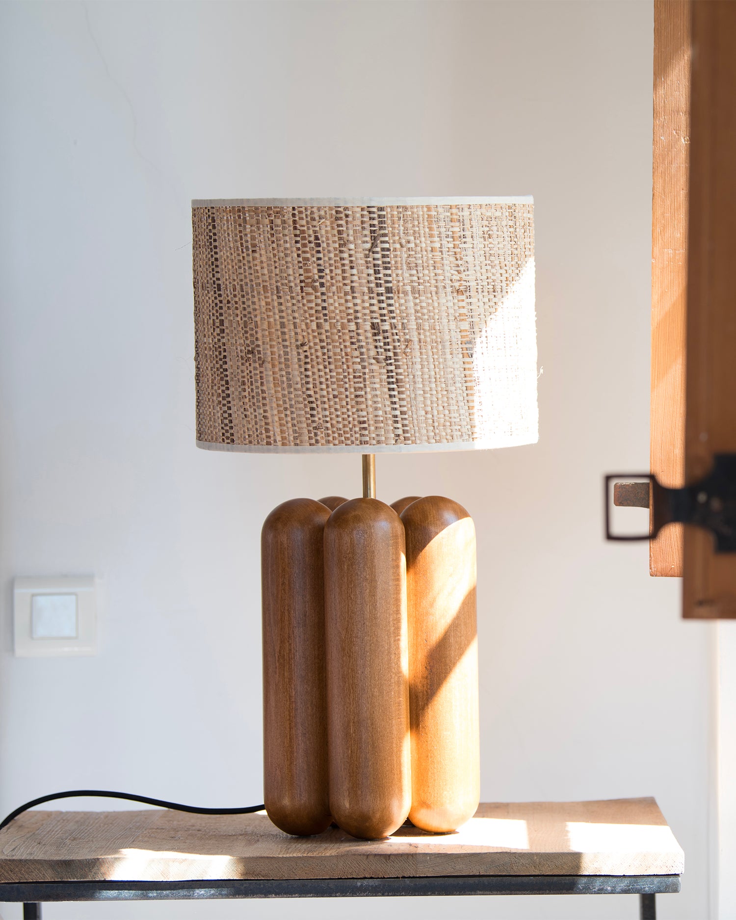 Lampada in legno con paralume Charlotte