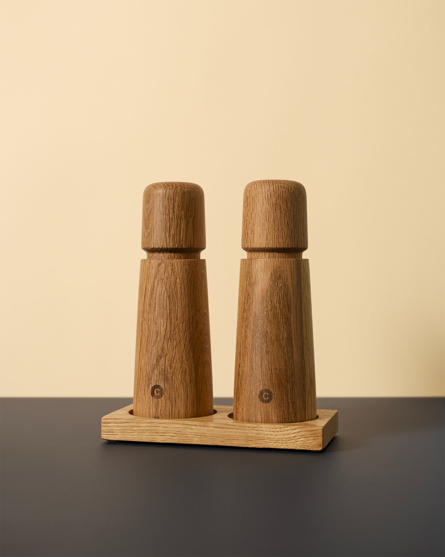 Macinaspezie in legno di quercia Stockholm