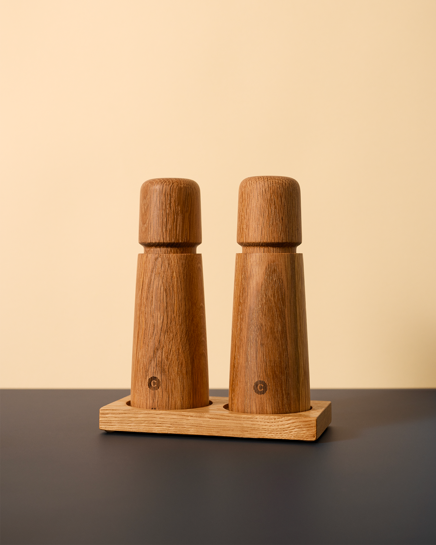 Porta macinaspezie e accessori da tavola Tabletopper 2, legno di quercia