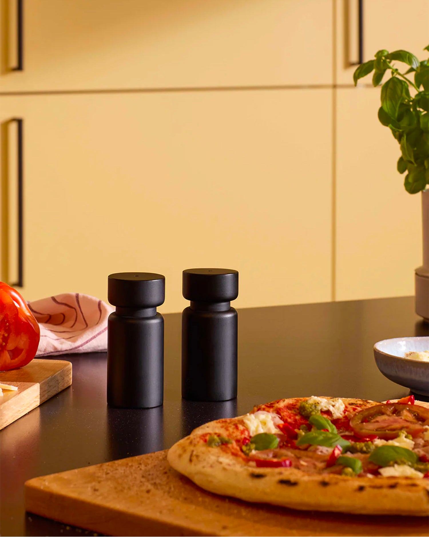 Set 2 macinaspezie piccoli in legno di faggio Helsinki