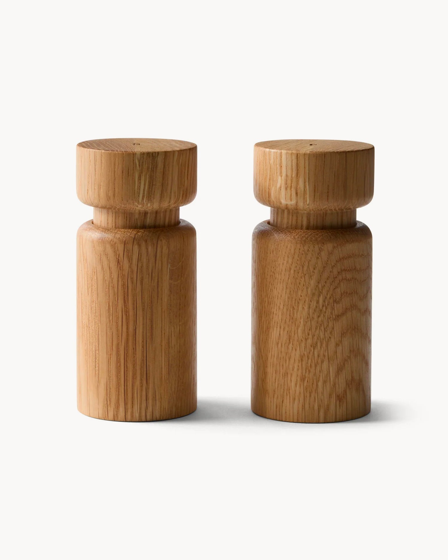 Set 2 macinaspezie piccoli in legno di quercia Helsinki