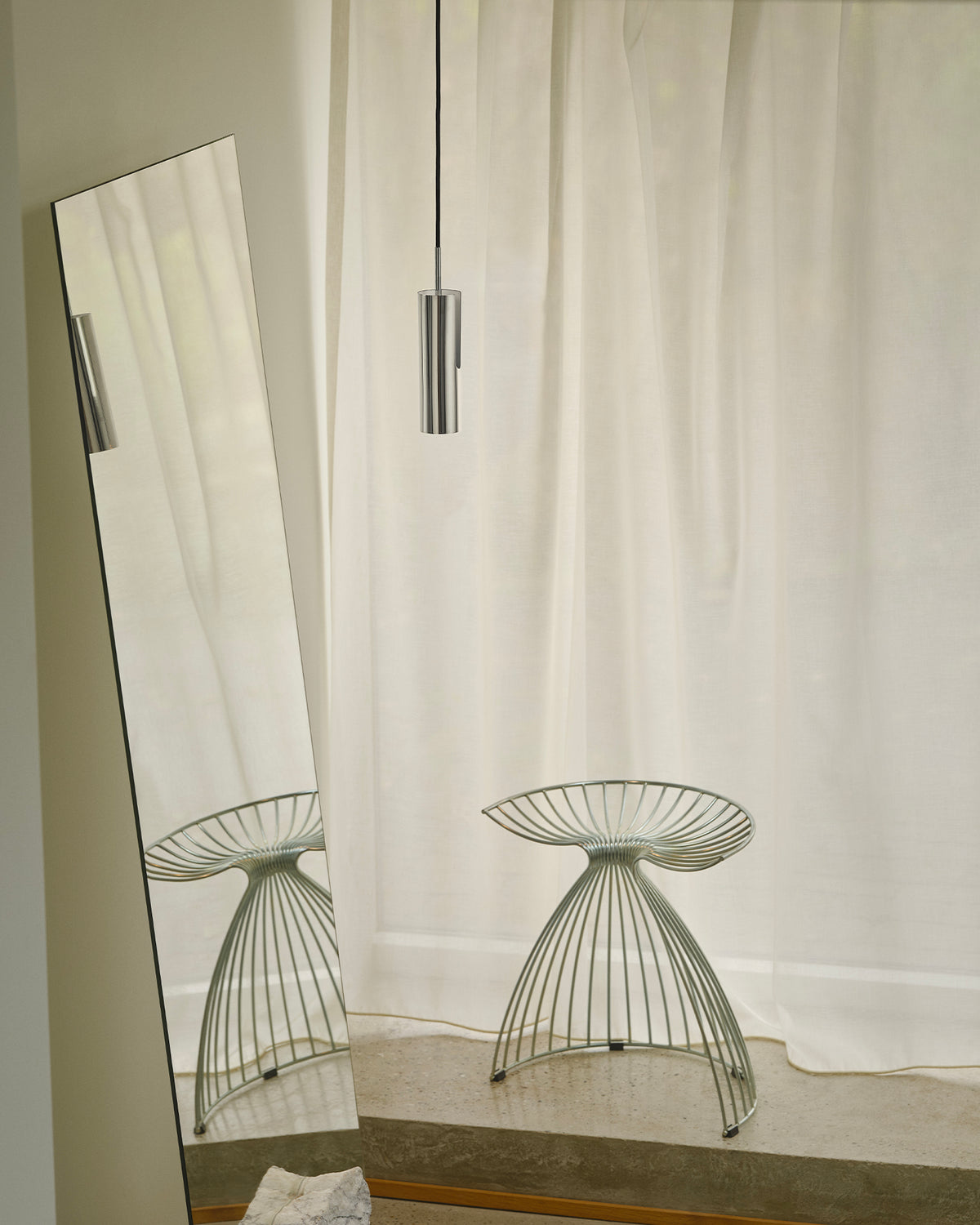 Lampada a sospensione orientabile in metallo MIB 6