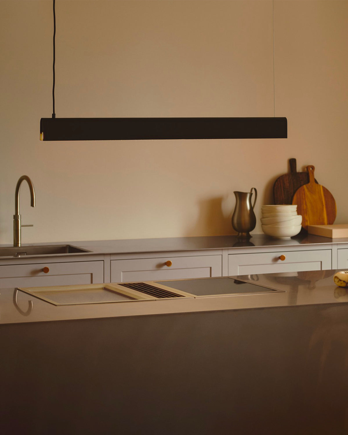 Lampada a sospensione lineare in metallo Beau 100