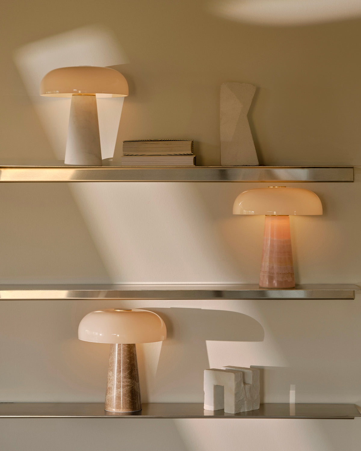Lampada da tavolo in marmo e vetro Glossy Mini