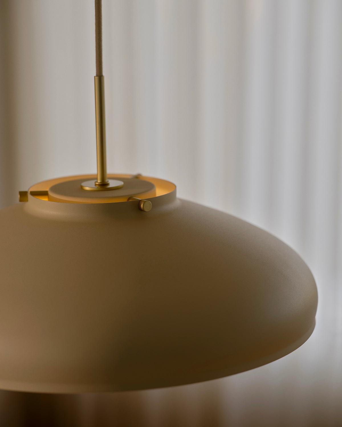Lampada a sospensione in metallo e vetro Latif