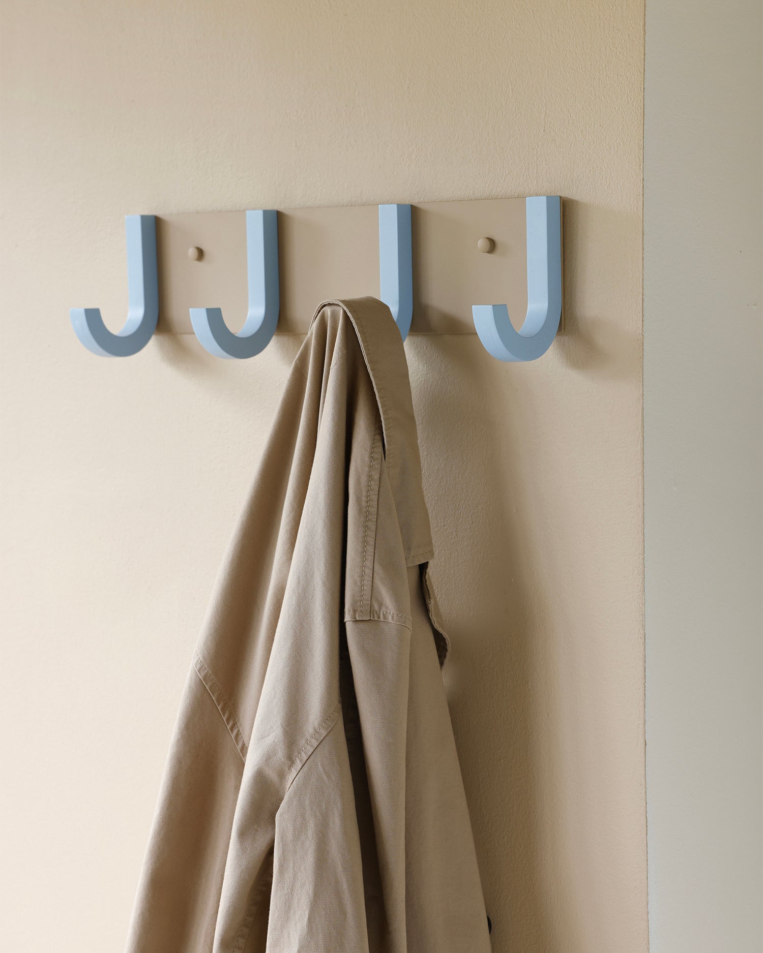 Appendiabiti da parete in legno Jay 4