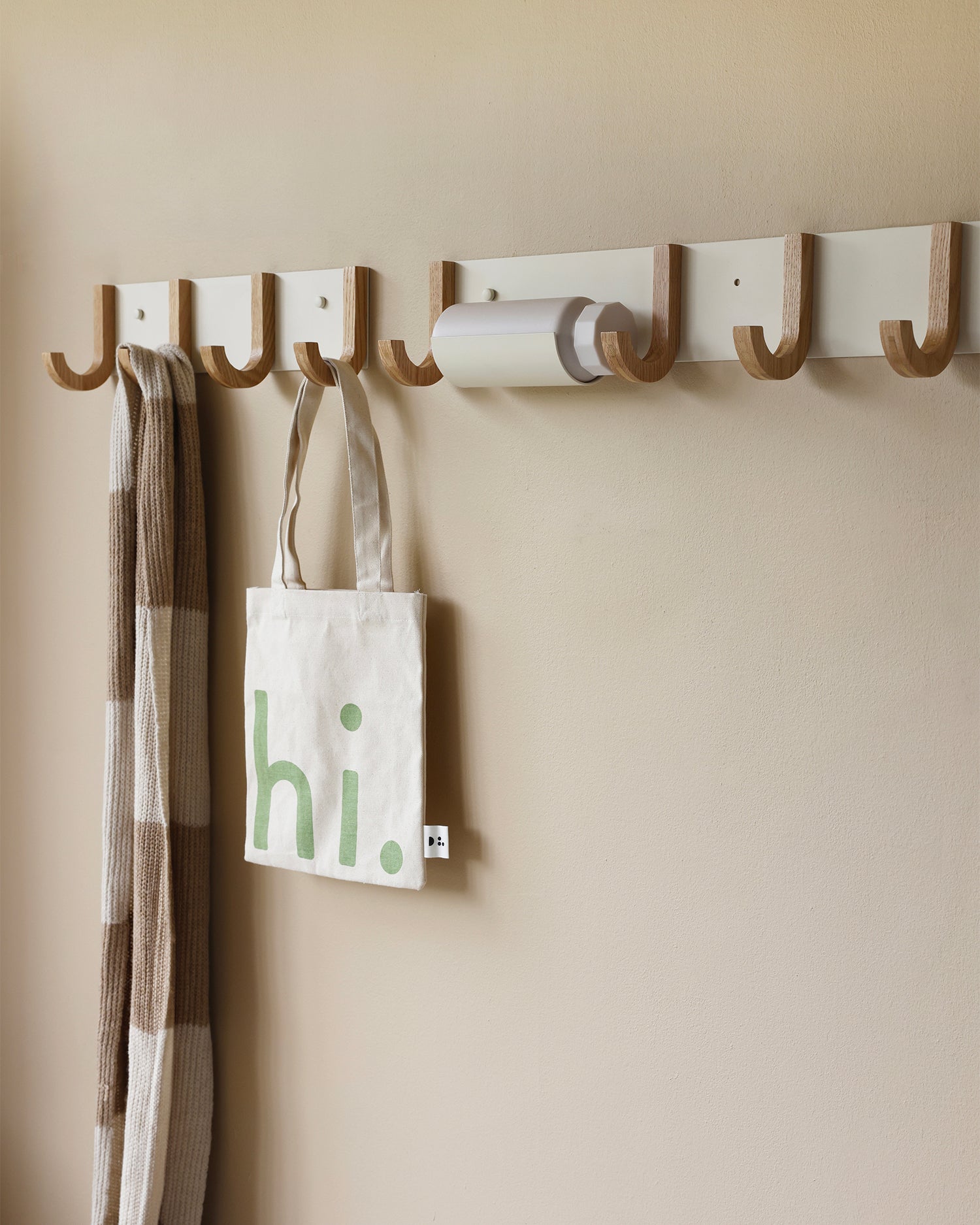 Appendiabiti da parete in legno Jay 4