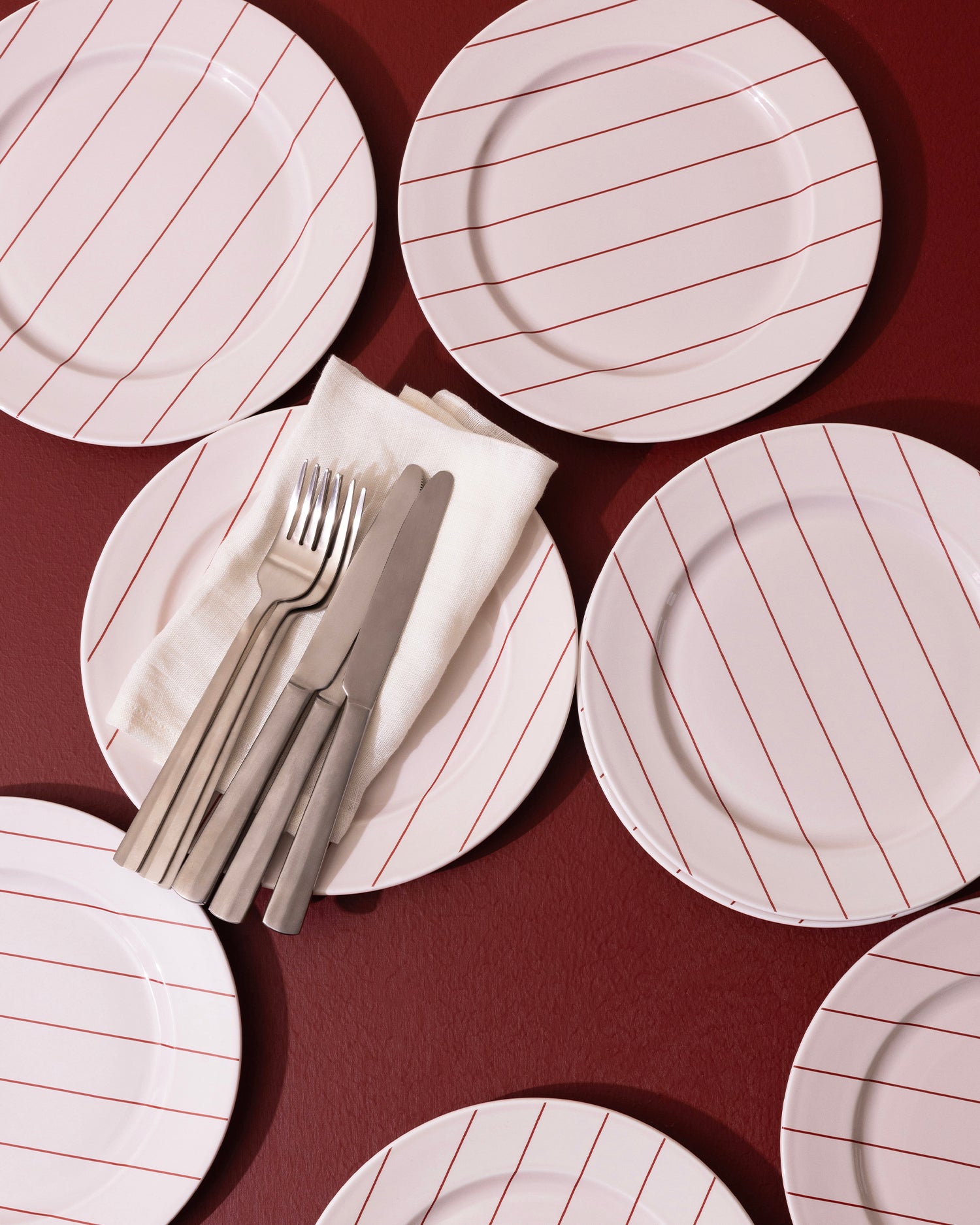 Piatto piano di design a righe Pyjamas