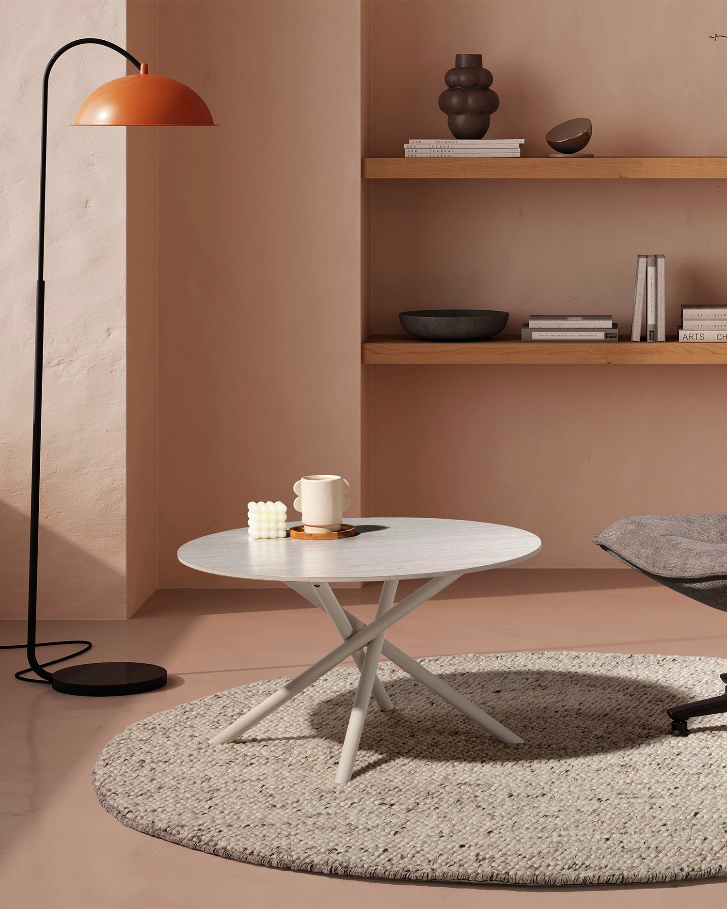 Tavolino da salotto rotondo Talia con piano effetto travertino Essential Design