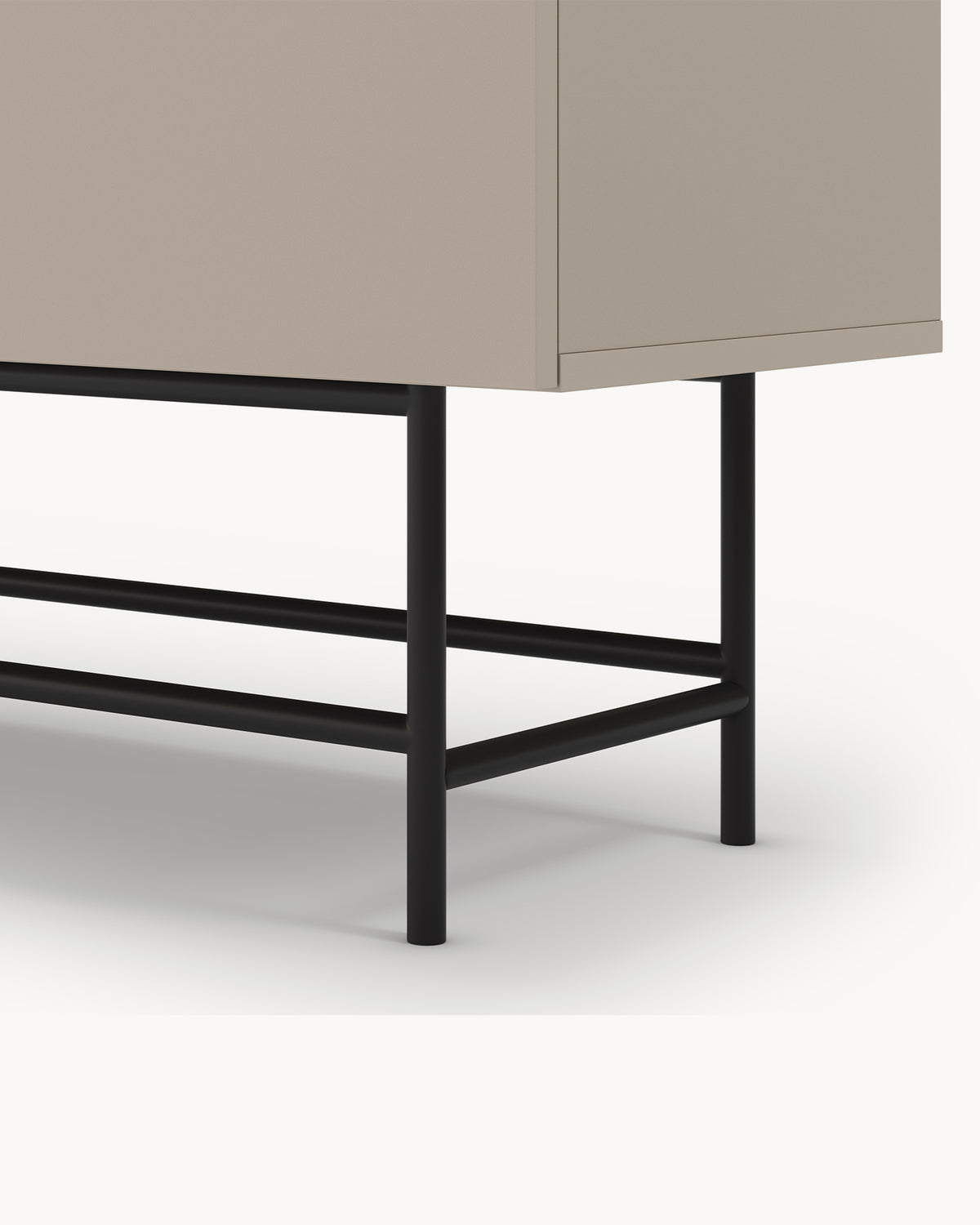 Credenza alta con gambe in metallo Eldia - Legno/Metallo