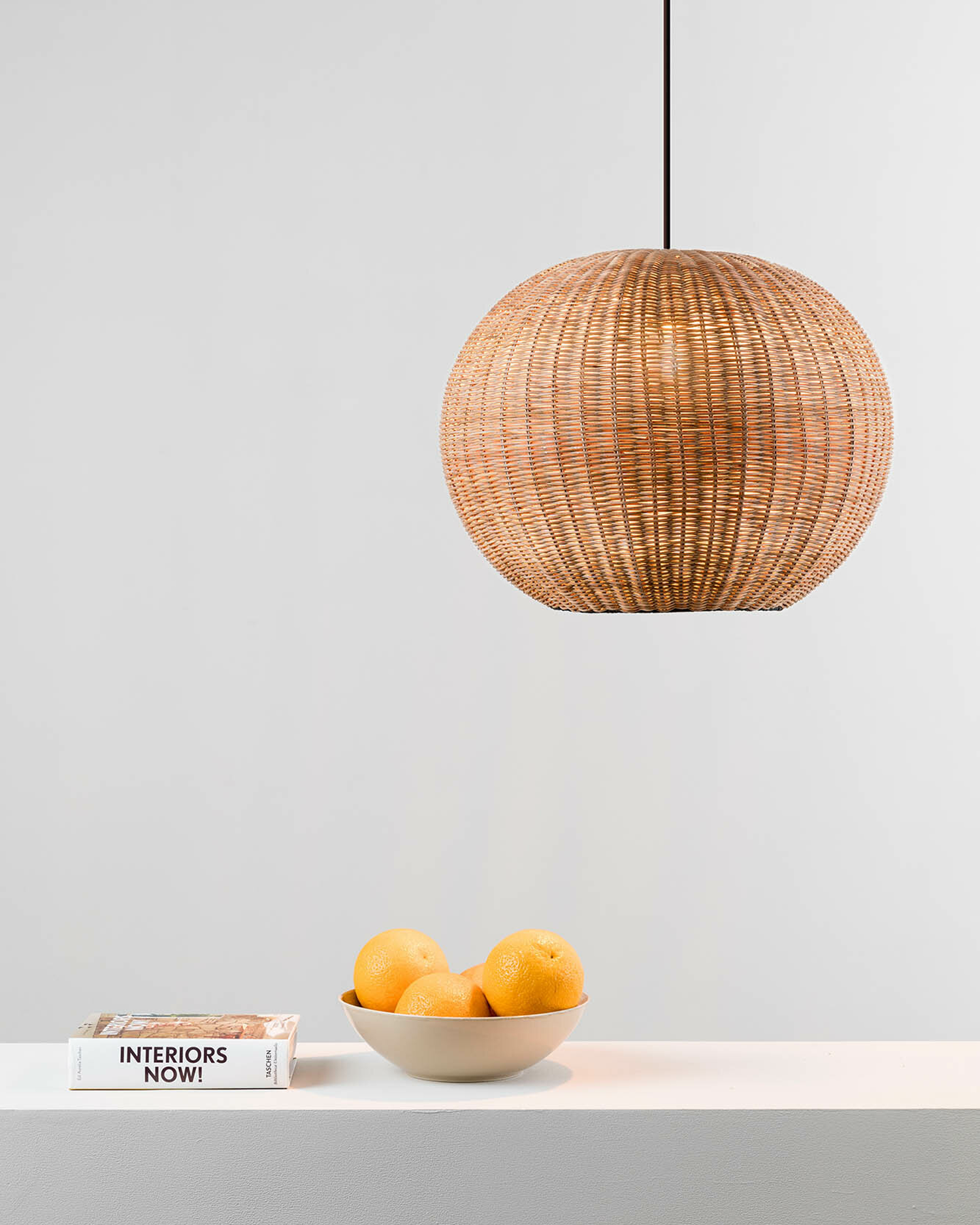 Lampada a sospensione in rattan Haka