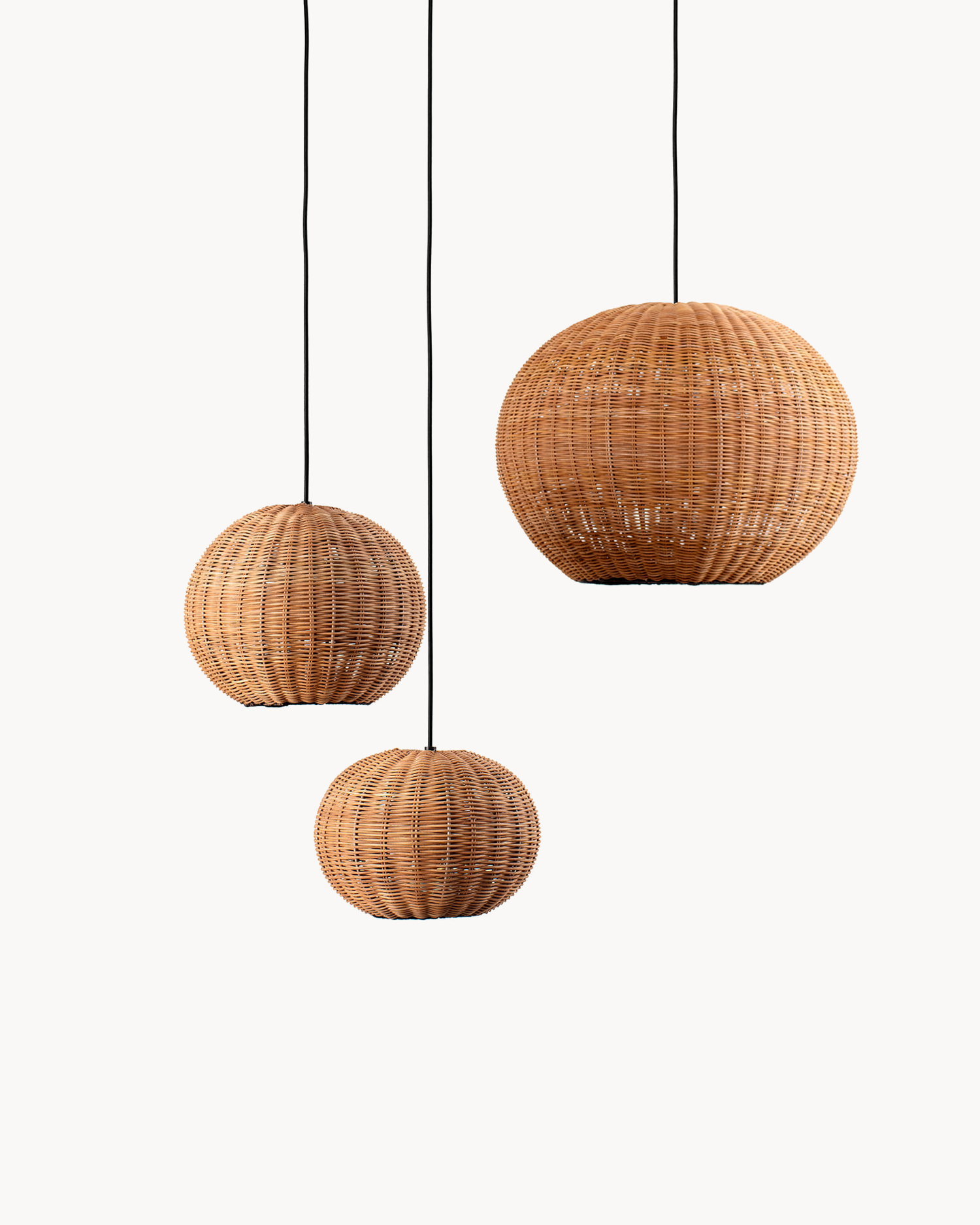 Lampada a sospensione in rattan Haka